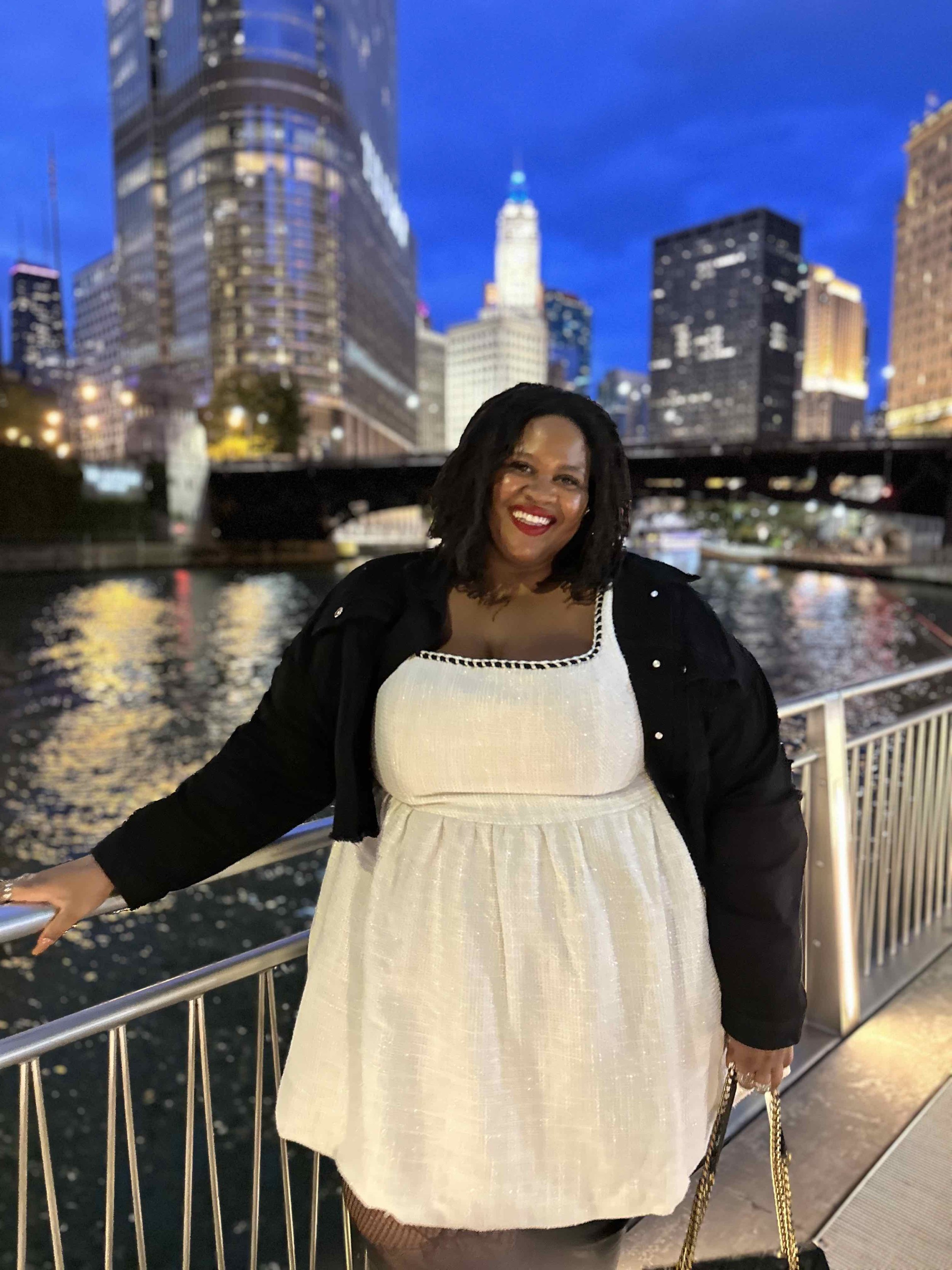 Chicago Skyline behind Ellie Mariyo.jpg