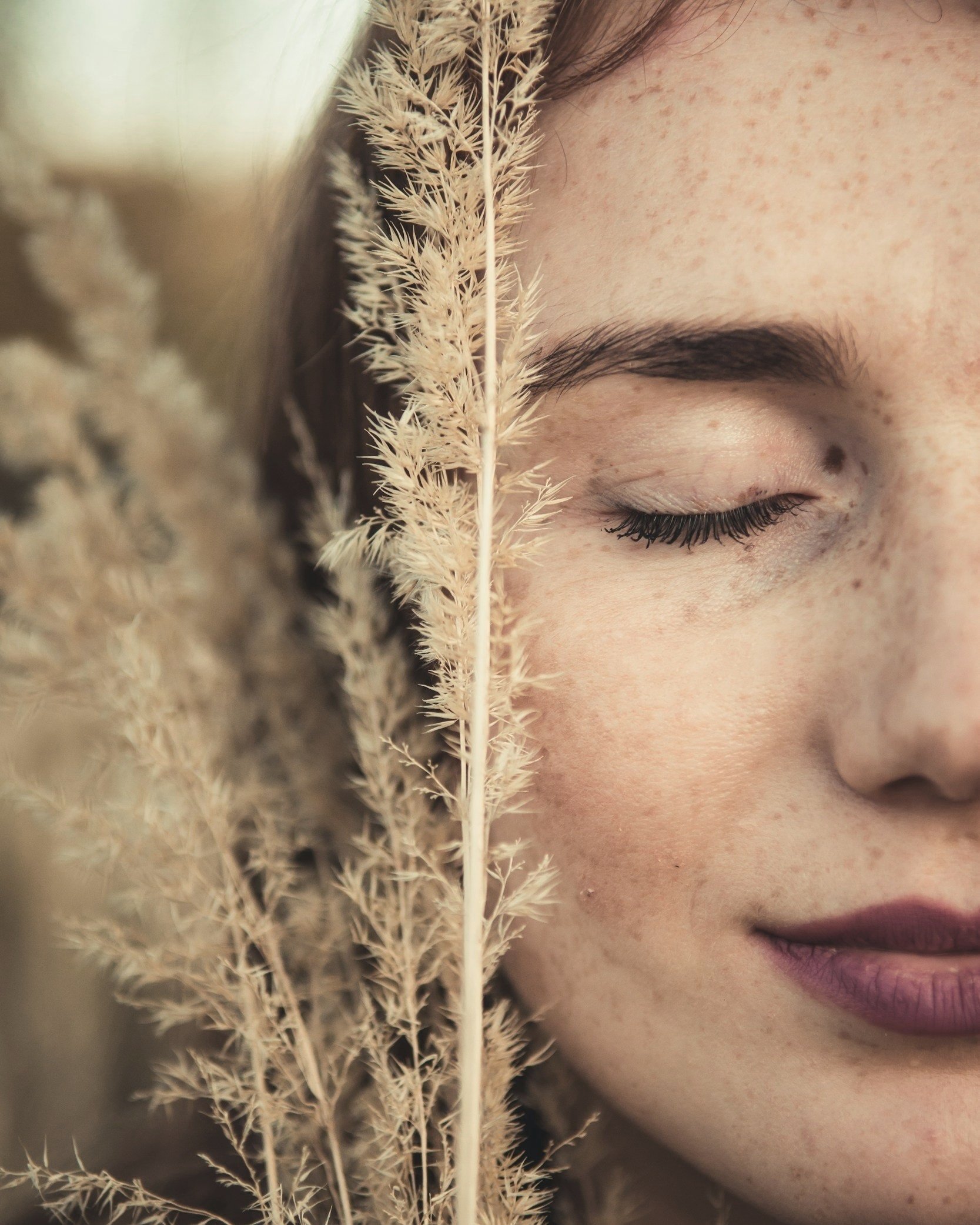 Clean fresh face, white woman with freckles