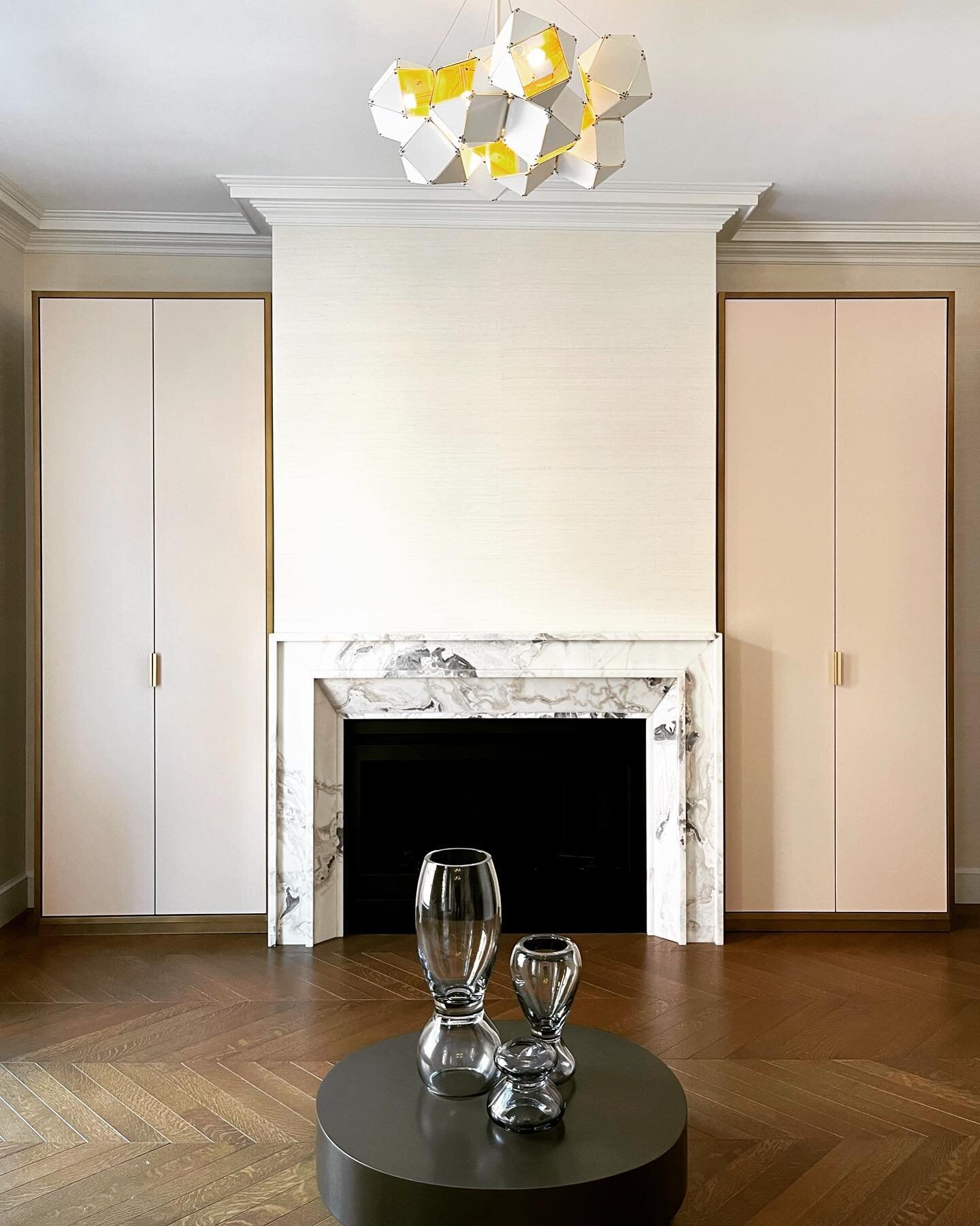 Highlight on these vertical bar &amp; entertaining cabinets in our interior fit out project

Location: Robert Stern building, 150 78th street NYC
Designer: Emma Davis Design
Architect: WUNDERground Architecture and Design