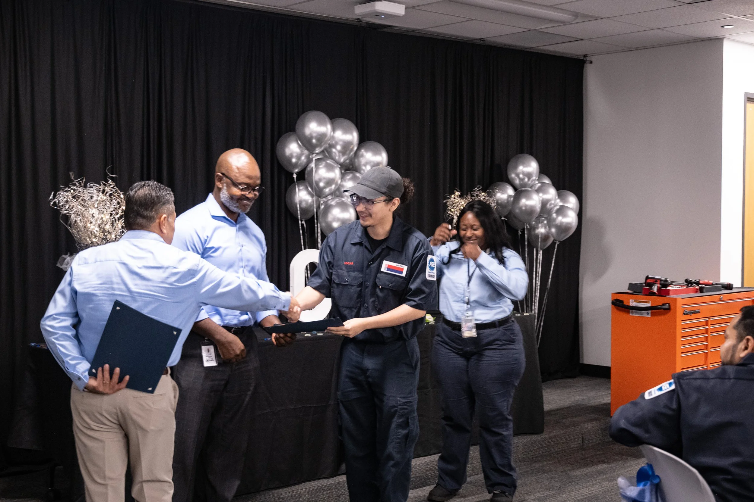 METROBusMechanic Graduation-28.jpg