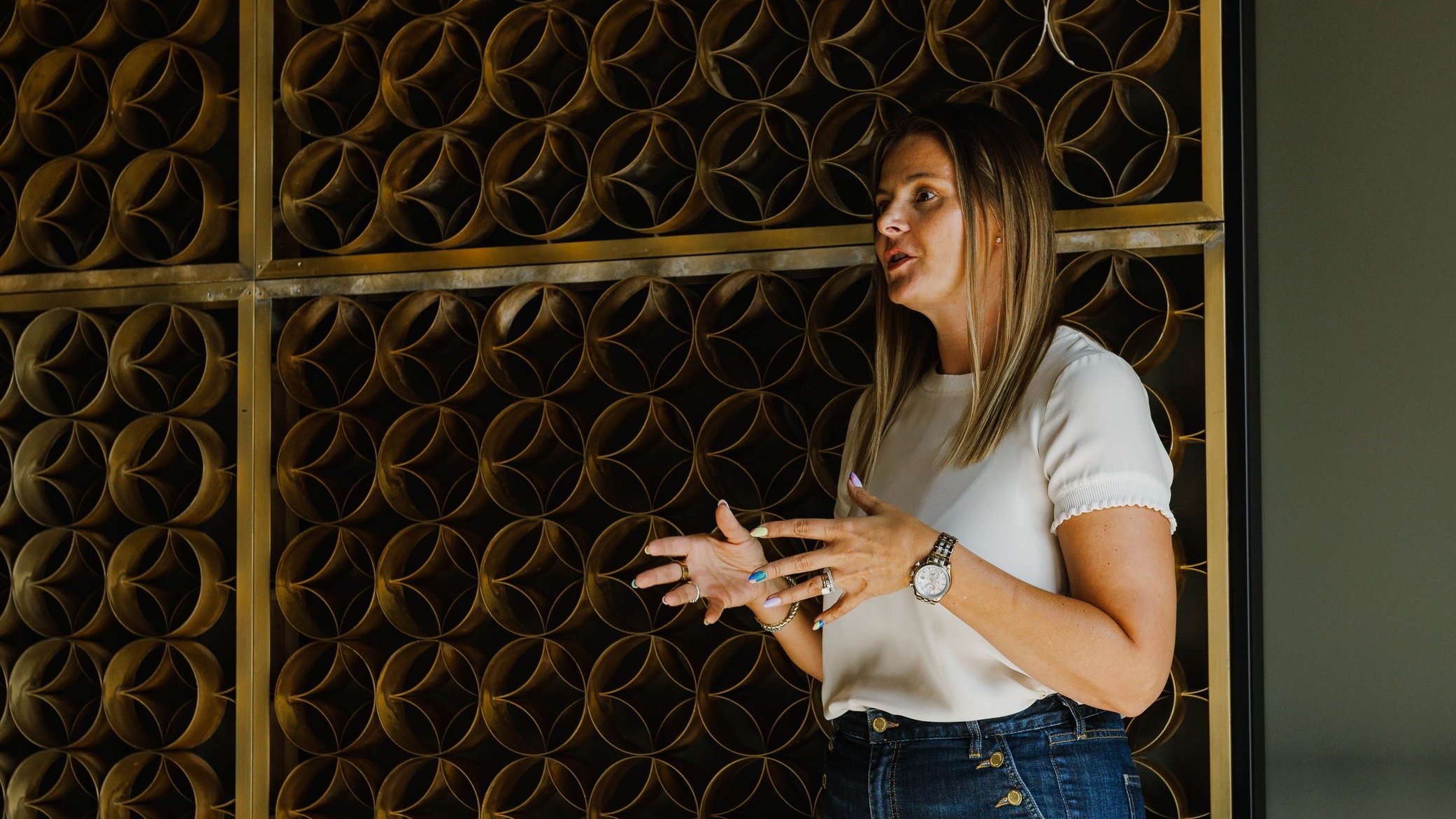 Missouri keynote speaker Kerri M. Roberts delivering a speaking engagement on leadership and culture