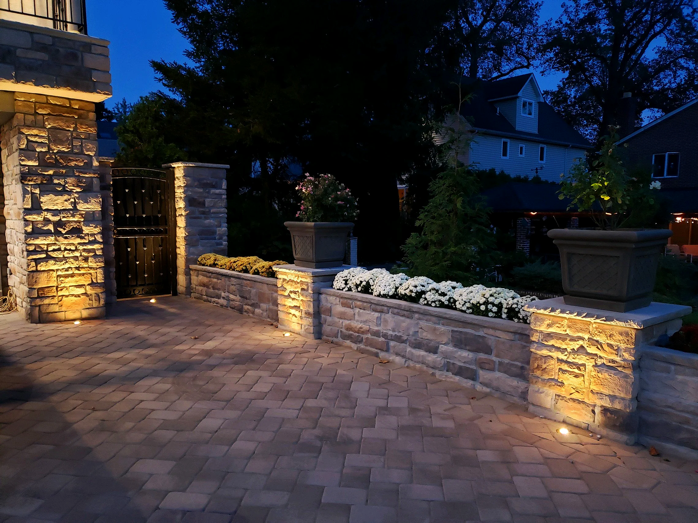 Architectural Landscape Lighting