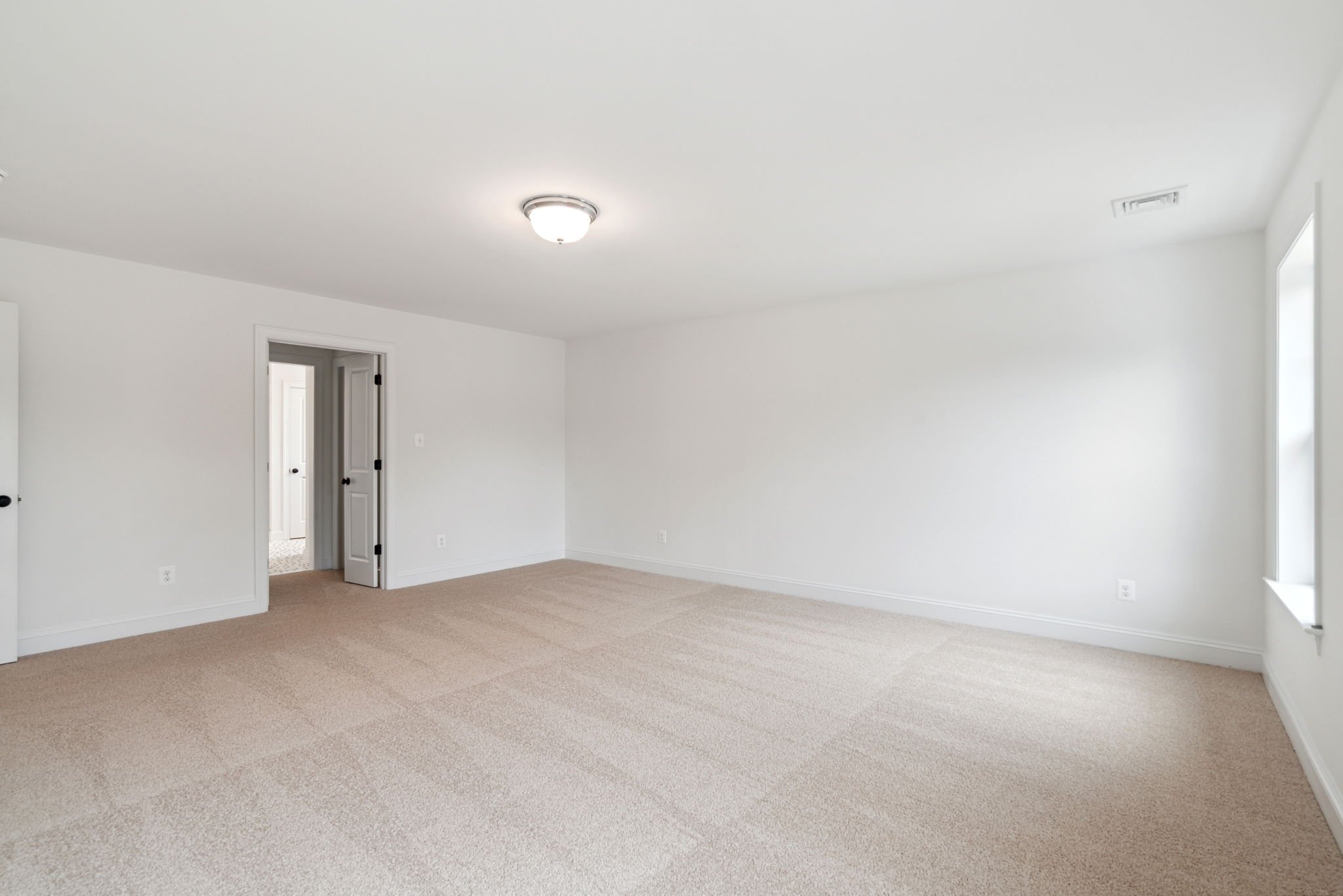 55-web-or-mls-2711-woodland-ave.jpg