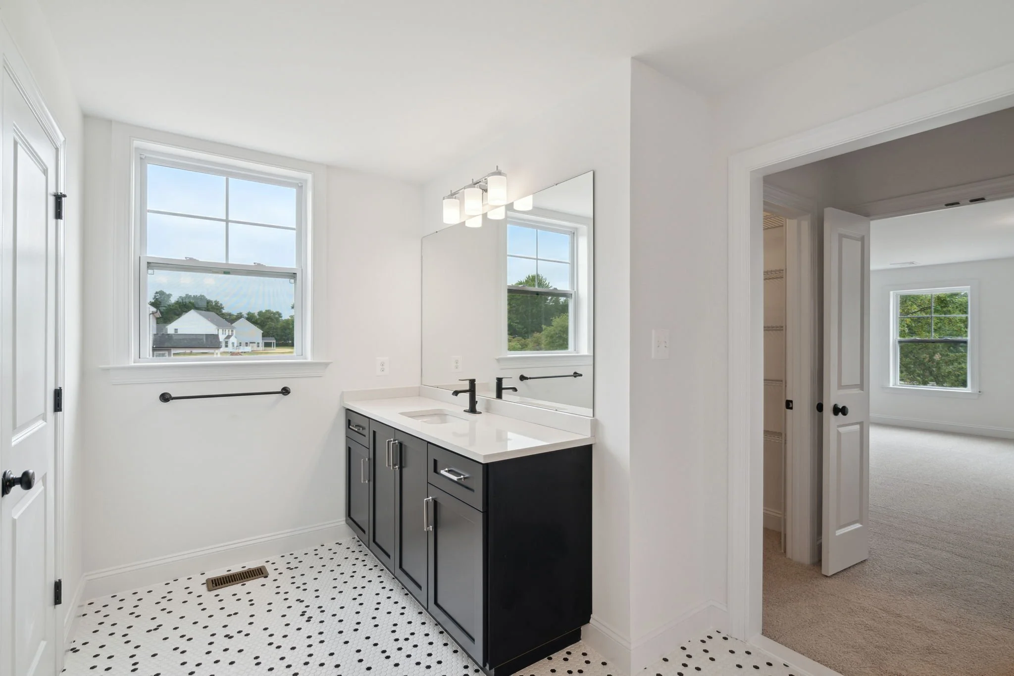 65-web-or-mls-2711-woodland-ave.jpg