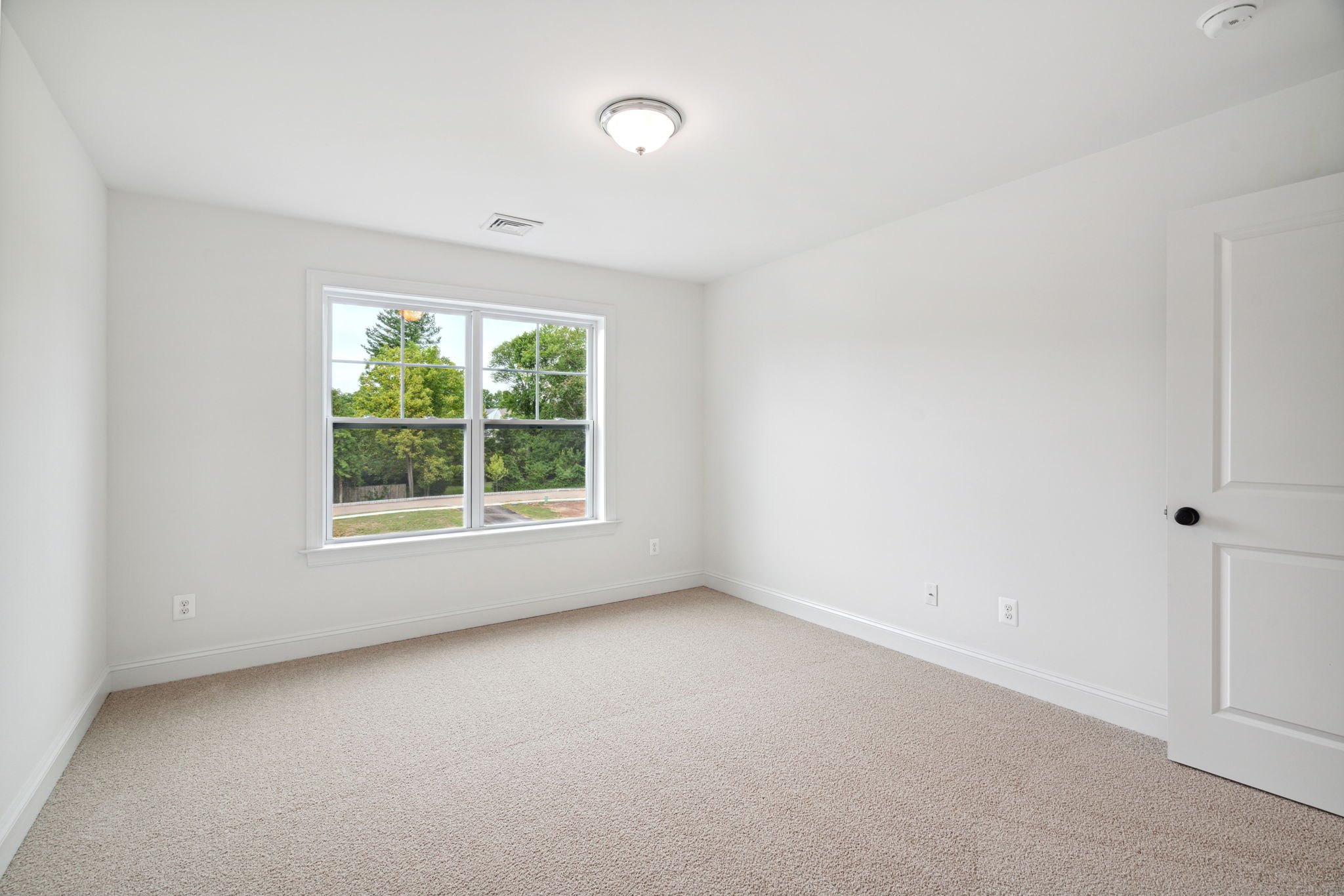 40-web-or-mls-2711-woodland-ave.jpg