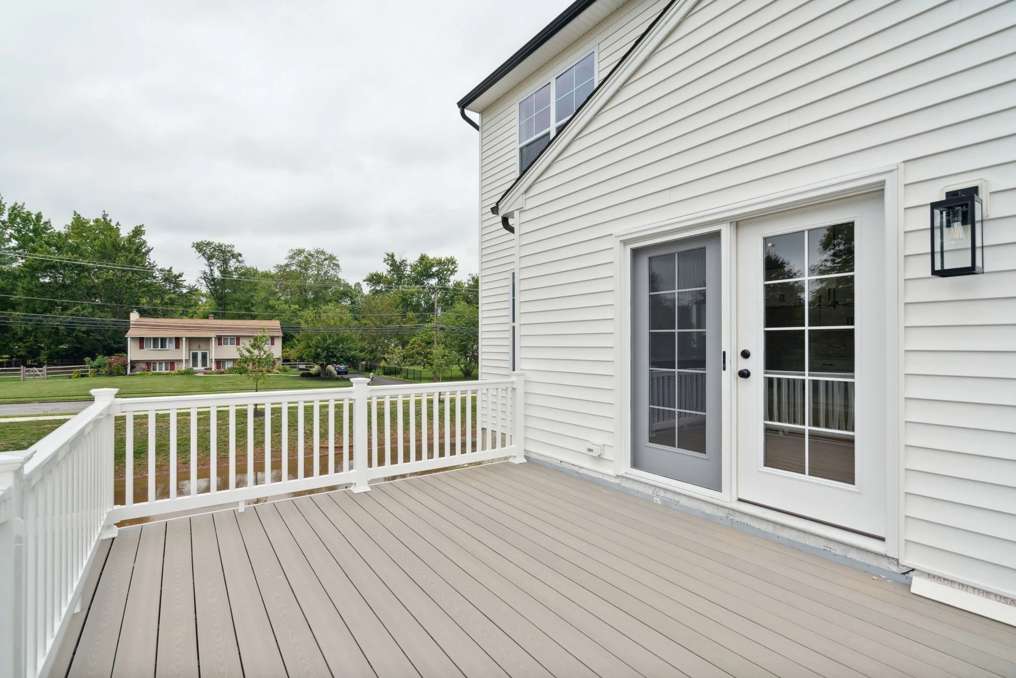 71-web-or-mls-2711-woodland-ave.jpg