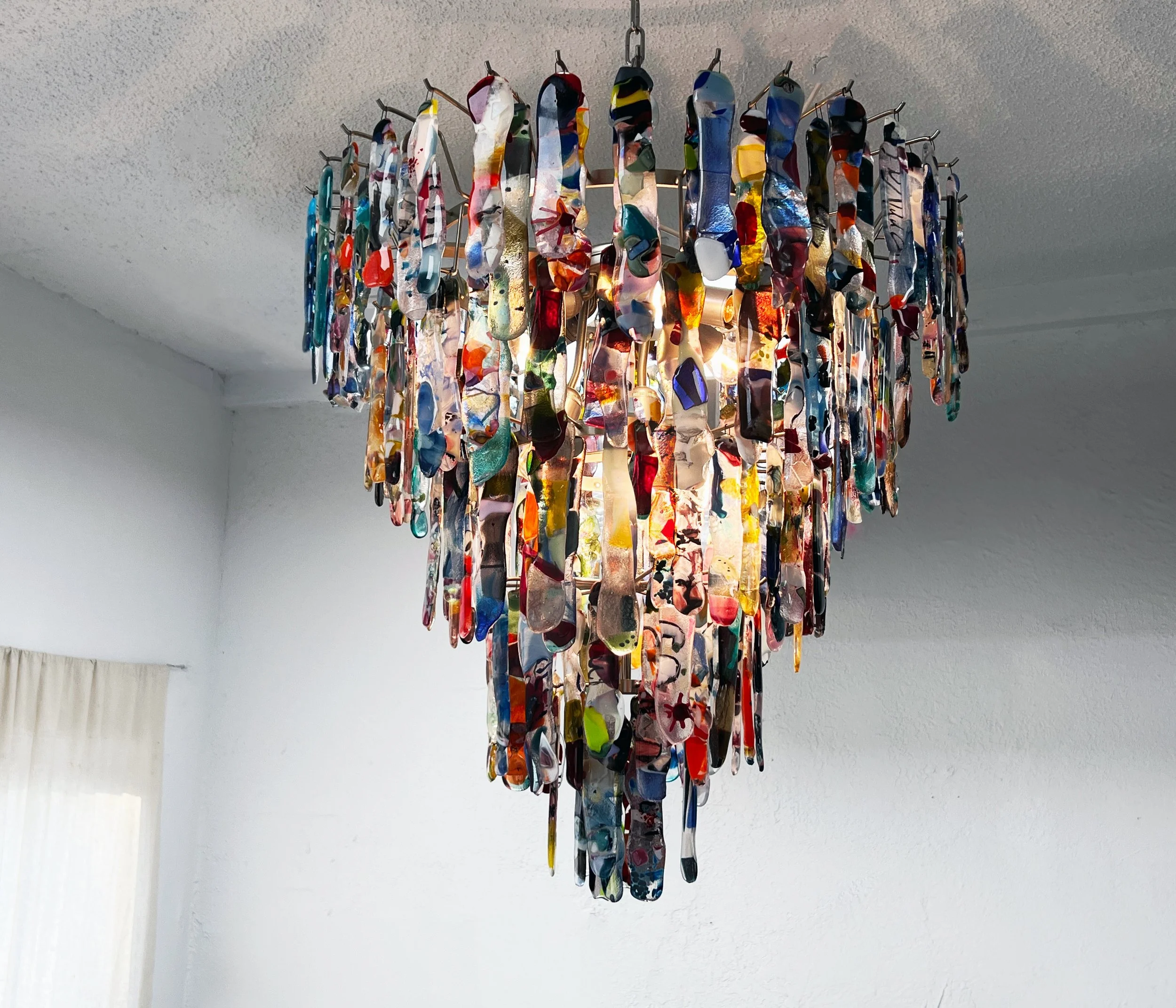 2026-taffy-circle-chandelier.jpeg