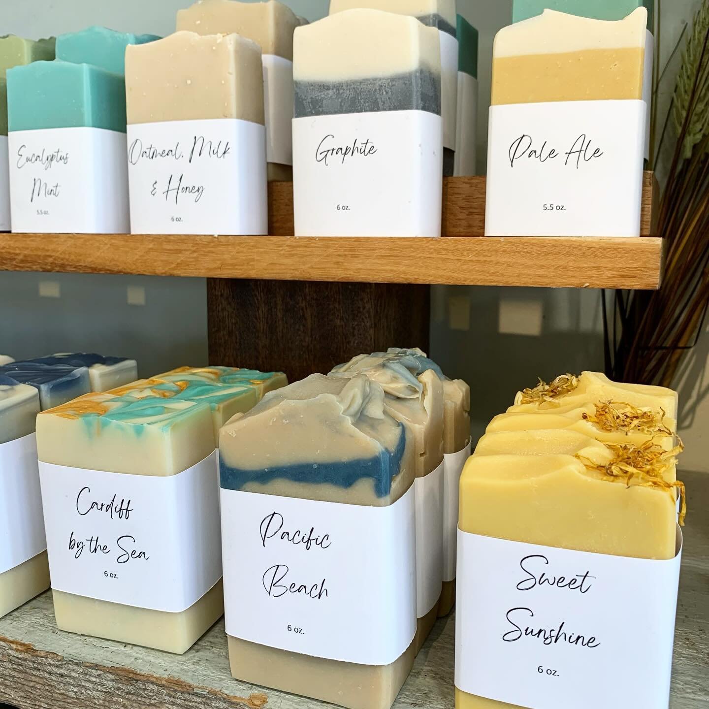 We just got a restock of the best soaps by @perdiemdesignlab! Everyone loves these soaps because they&rsquo;re silky and make your skin feel nourished. 🫧💗