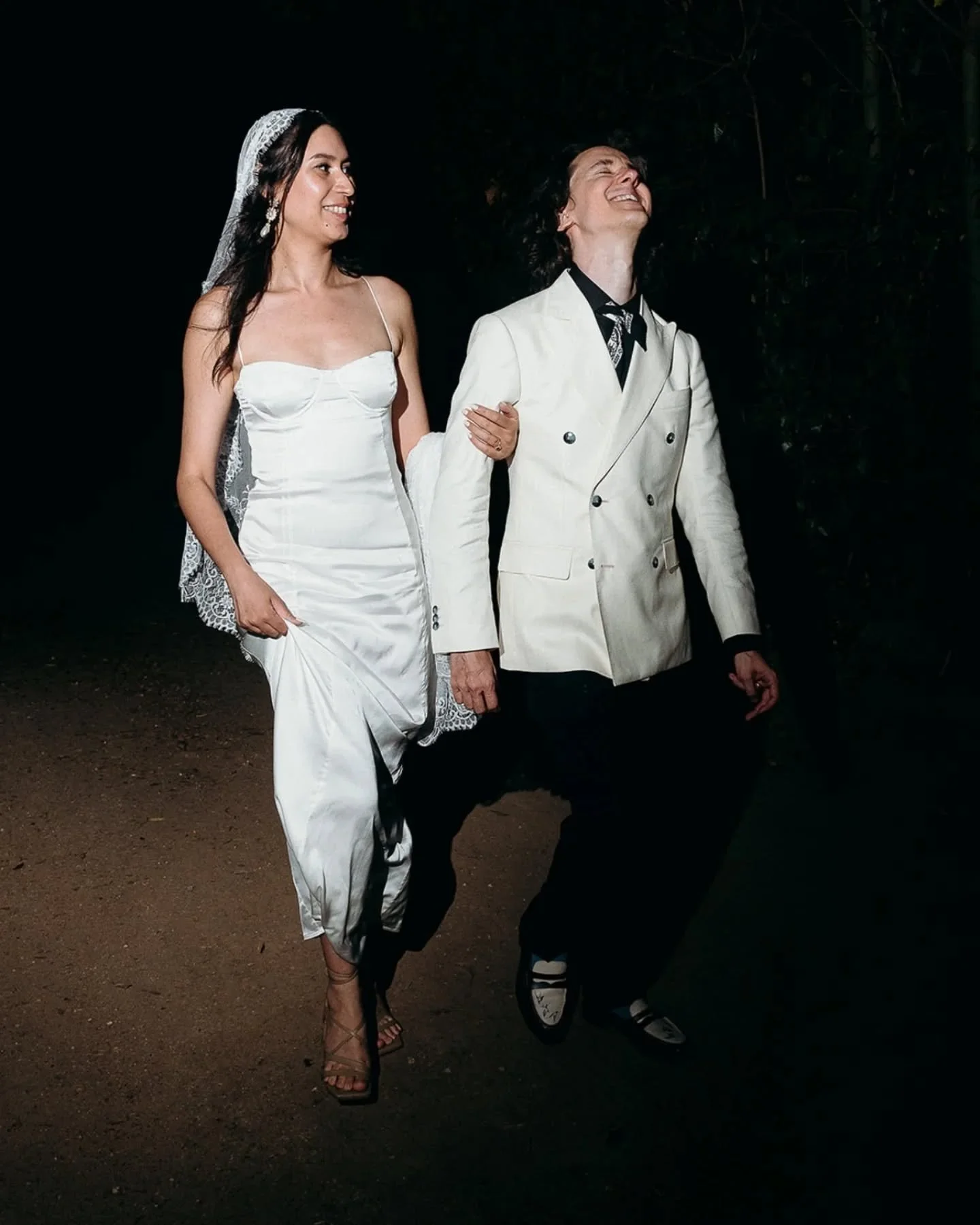 Even when the rain comes crashing the party, it cannot stop the love from exploding into laughters and tenderness, hugs &amp; bursting joy 🙂&zwj;↕️
-
Venue @lesjardinsdecampagne 
Bride fashion @meshki @ersaatelierofficial @kikidemontparnasse @annaso