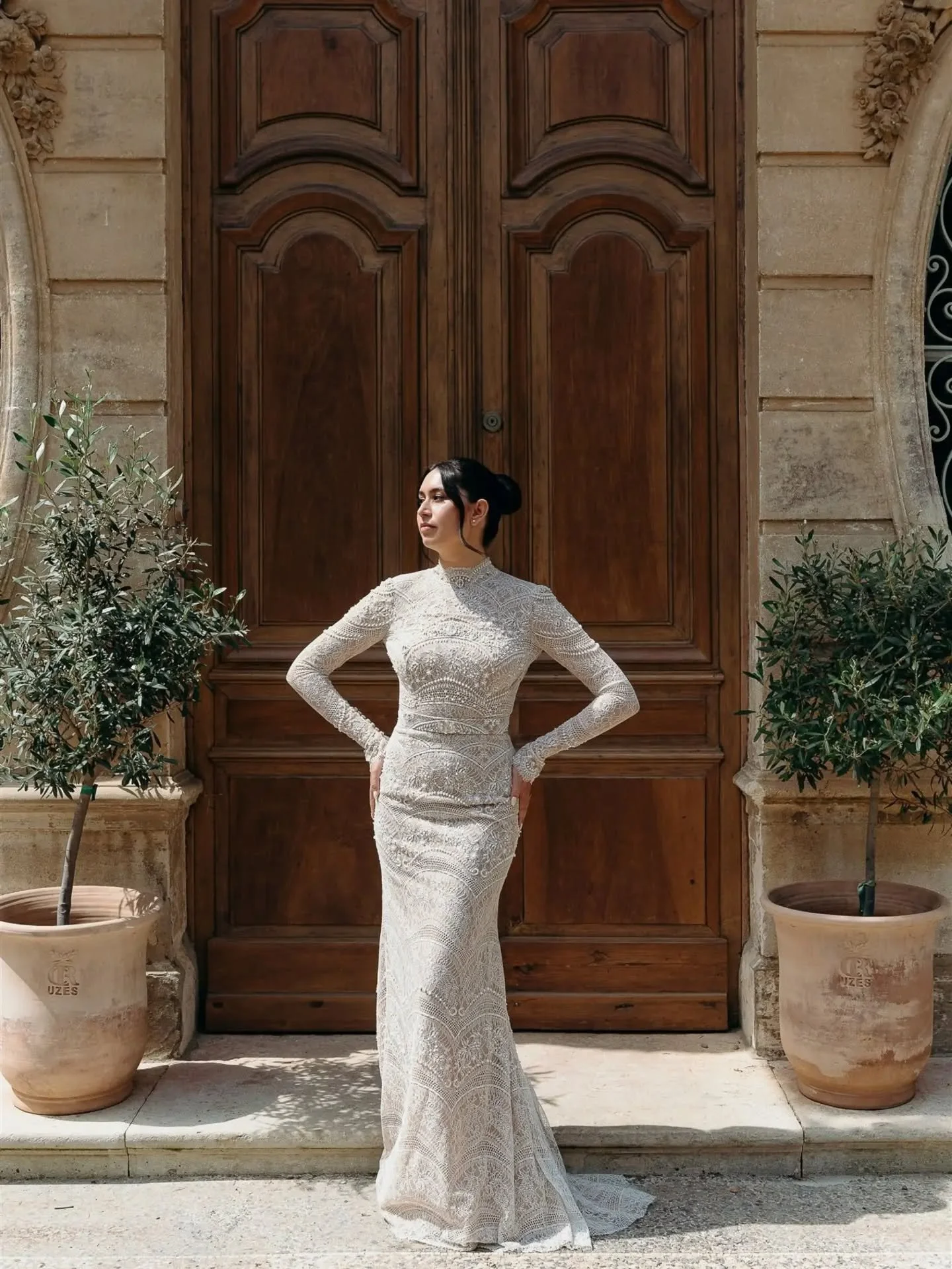 I first discovered this villa, Les Jardins de Campagne, back in 2023, &amp; I still remember stepping in &amp; genuinely forgetting which country I was in, so coming back to photograph a wedding here made me so happy 🌿 It was dreamed up by the archi