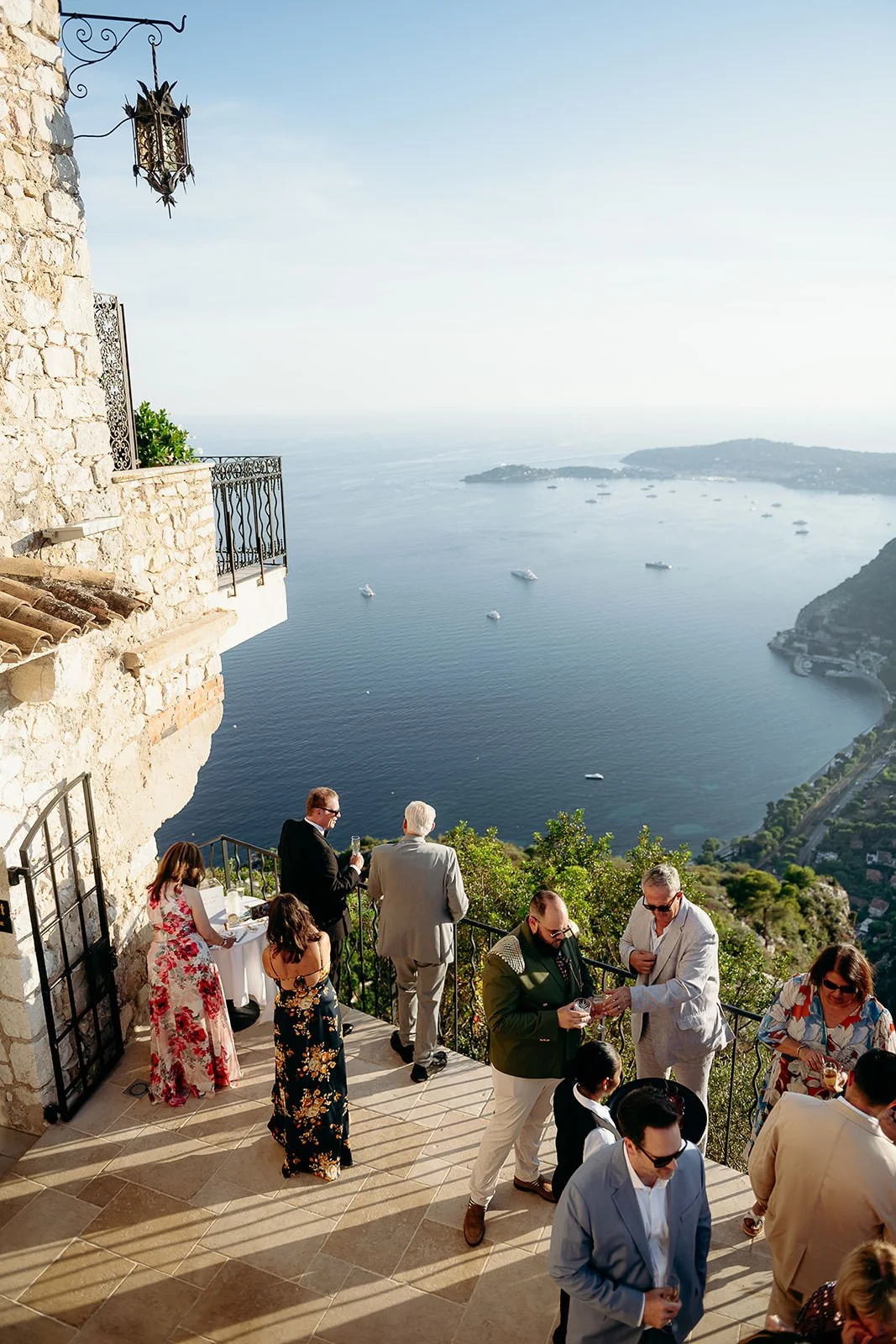luxury-editorial-intimate-destination-wedding-photographer-chateau-eza-eze-french-riviera-france_cleyaasulon-1346.jpg