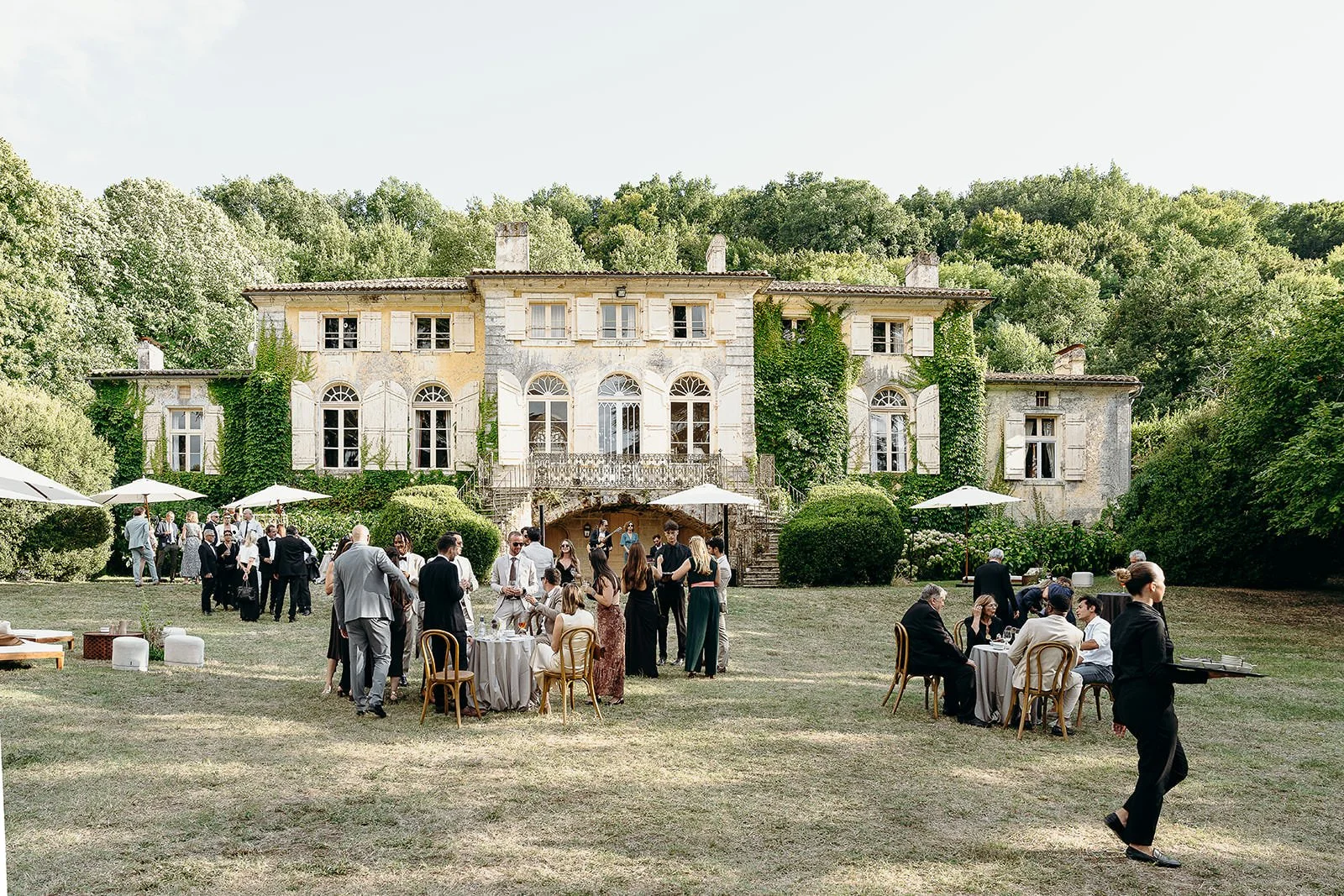 luxury-editorial-destination-wedding-domaine-perrotin-bordeaux-france_cleyaasulon-208373.jpg