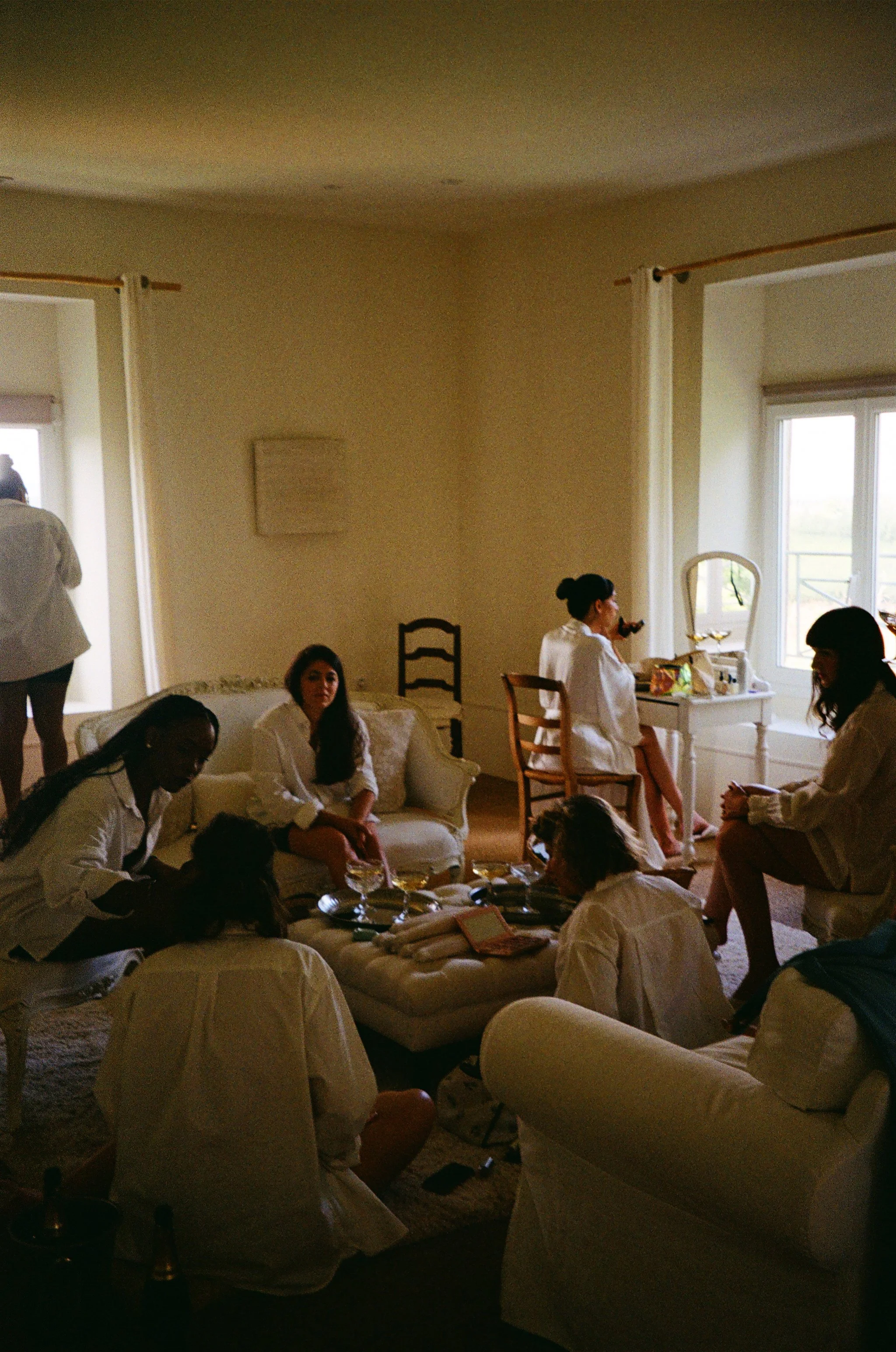 Film photography wedding morning getting-ready moment at Jardins de Campagne, a private villa near Nîmes in the South of France by Cleya Asulon, destination wedding photographer for Nîmes, Provence and the Occitanie region — intimate gathering of the