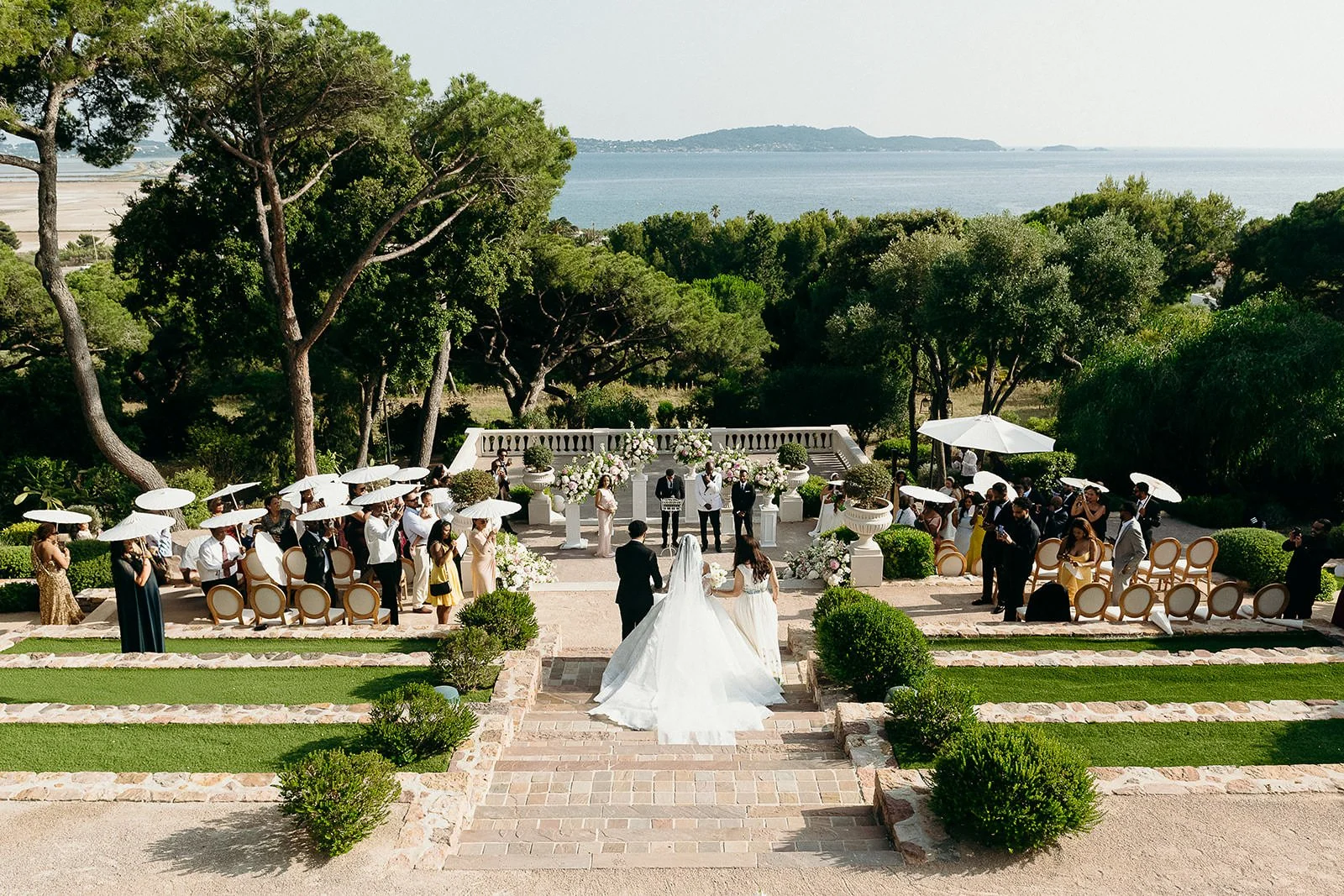 luxury-editorial-destination-wedding-photographer-castel-bay-hyeres-south-france_cleyaasulon-5016.jpg