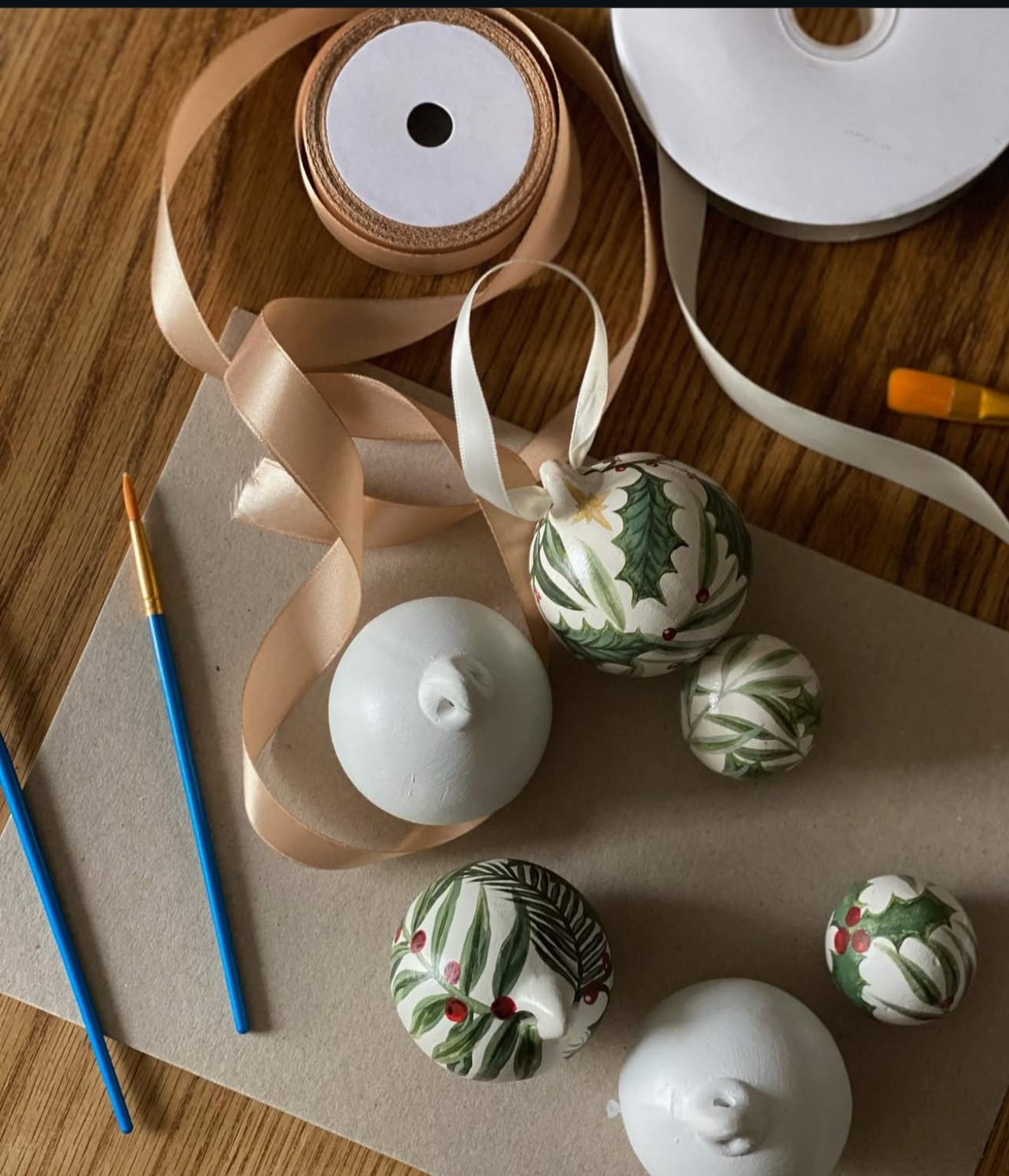 Elle Morse Christmas Bauble Painting Evening