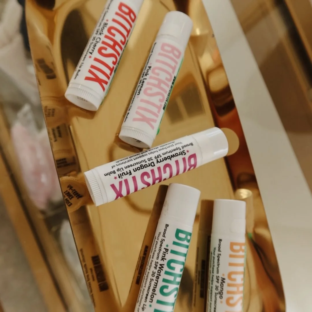 Your new everyday lip balm.
Hydrating, protective, and always in our treatment rooms.
Get one at your next appointment 💄