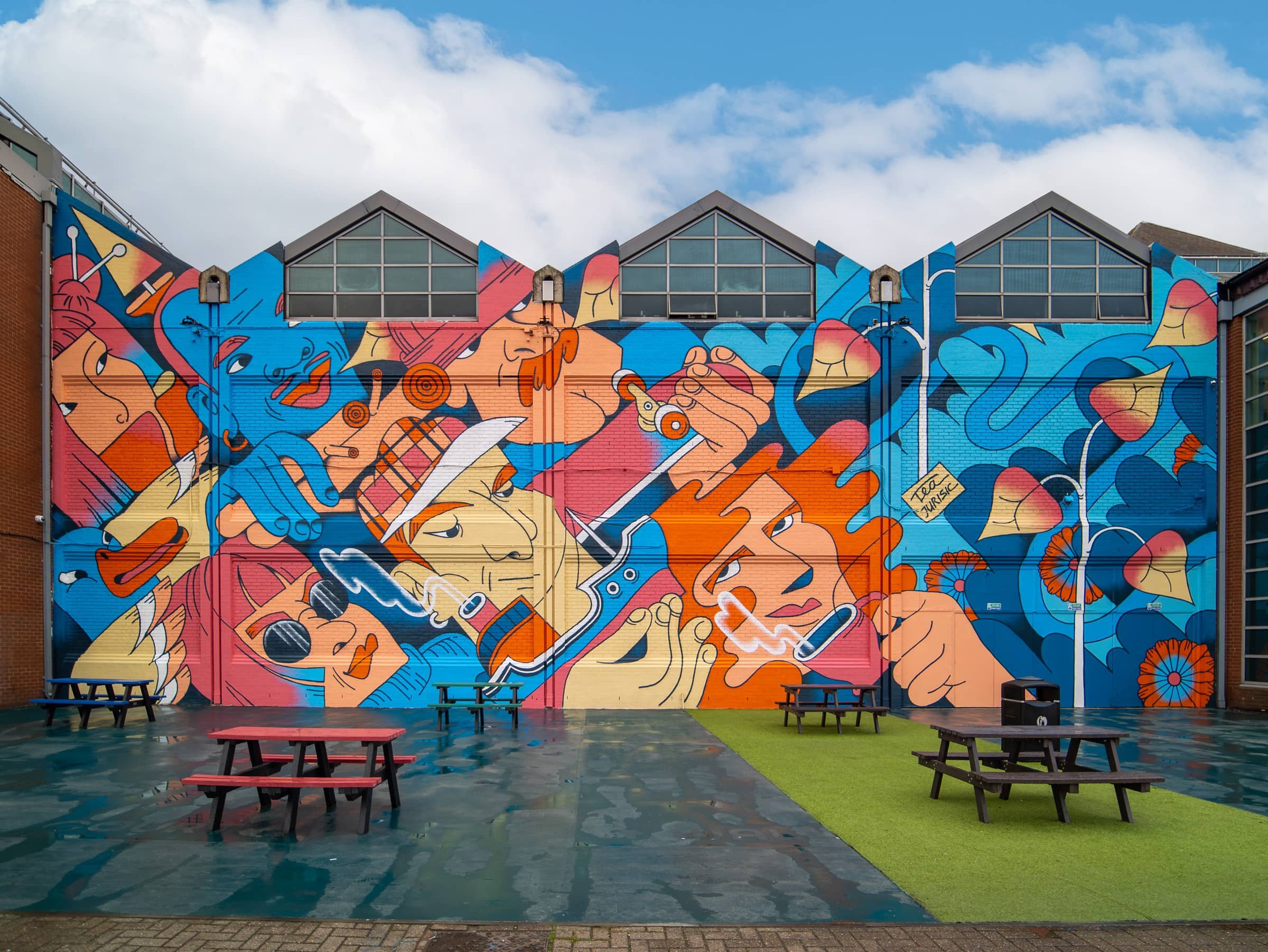 AT016_tea-jurisic_london-mural-festival-25.jpg