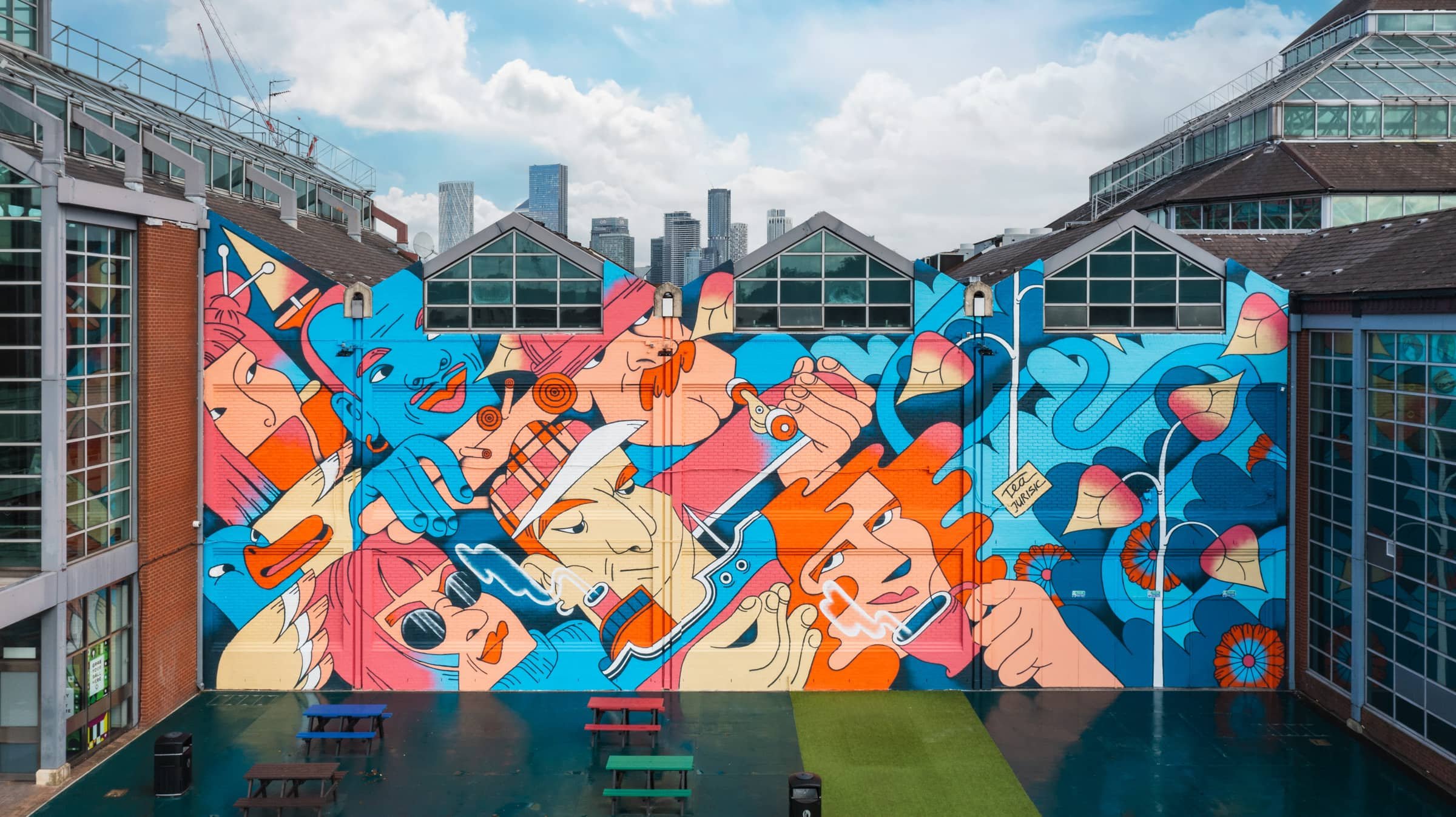 AT016_tea-jurisic_london-mural-festival-19.jpg