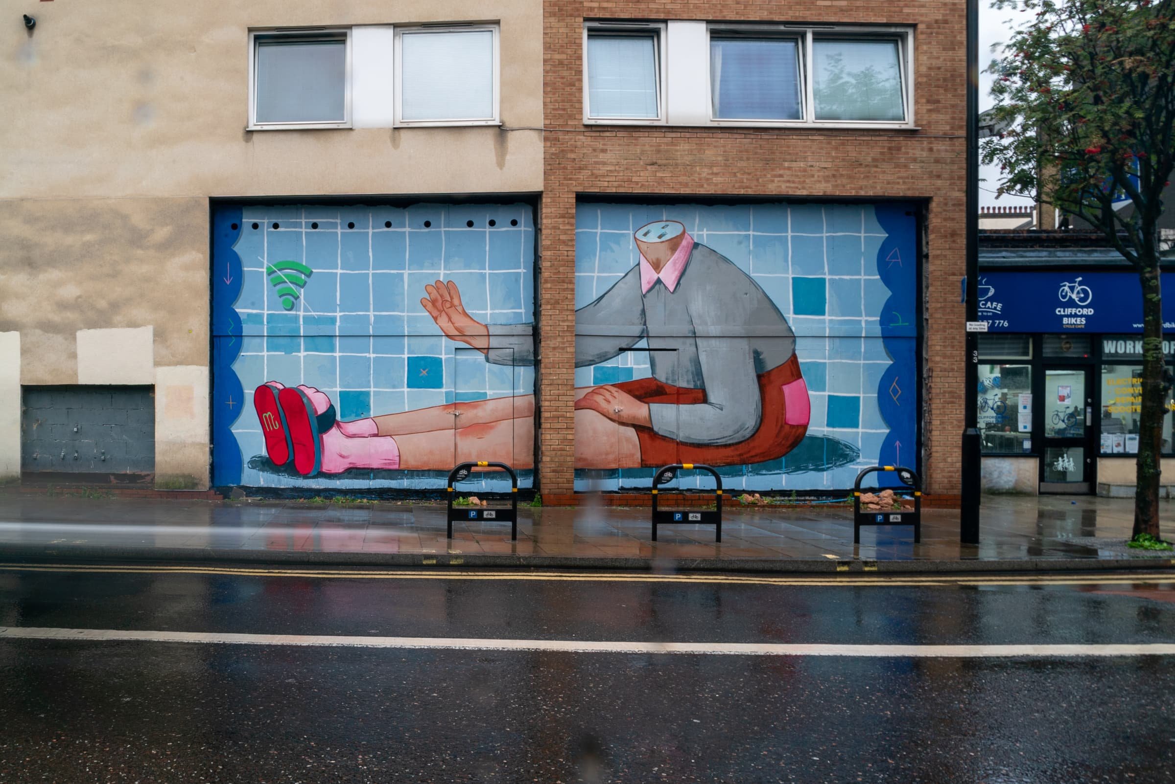 AT010_marija-tiurina_london-mural-festival-37.jpg