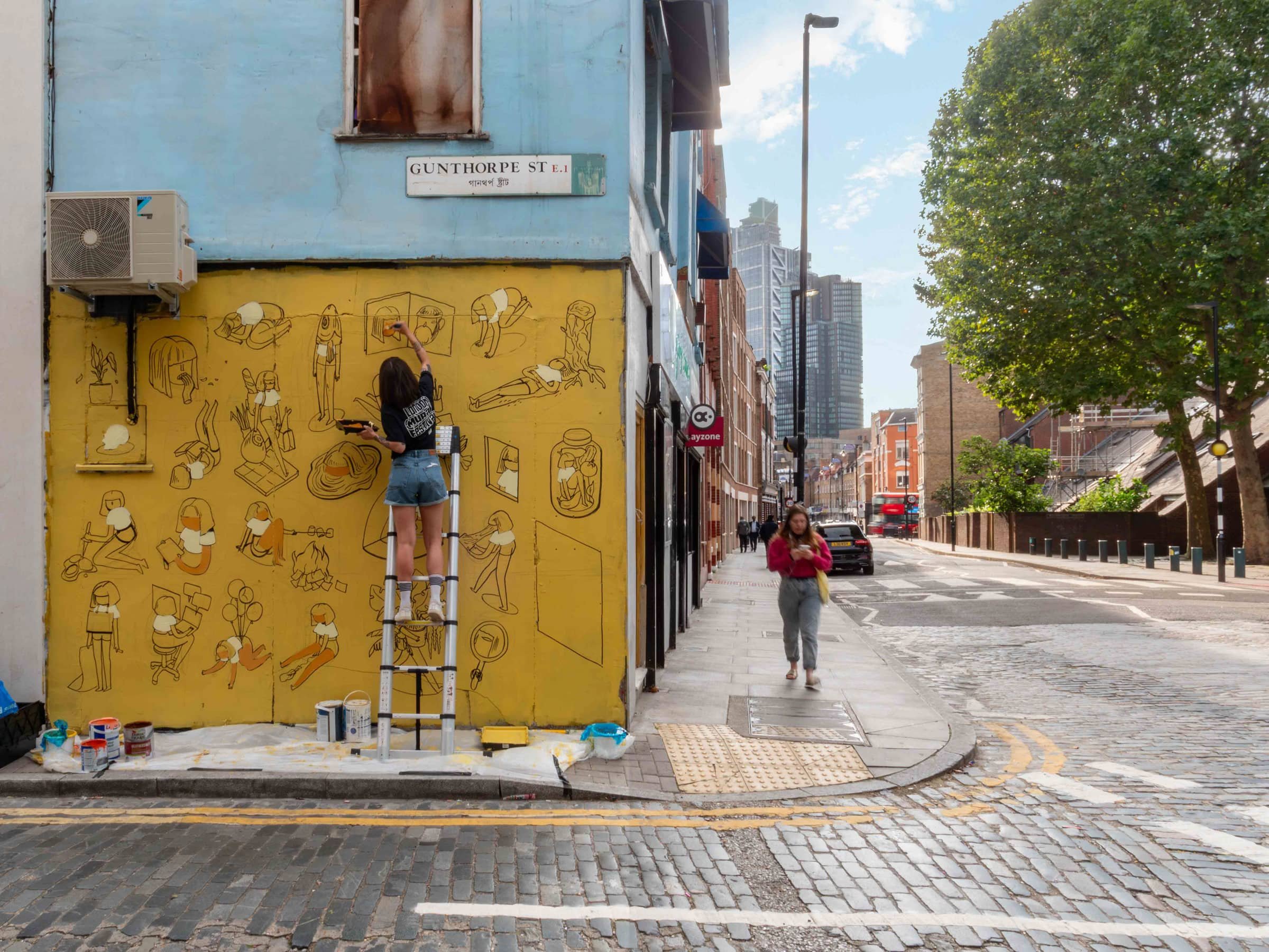 AT010_marija-tiurina_london-mural-festival-12.jpg