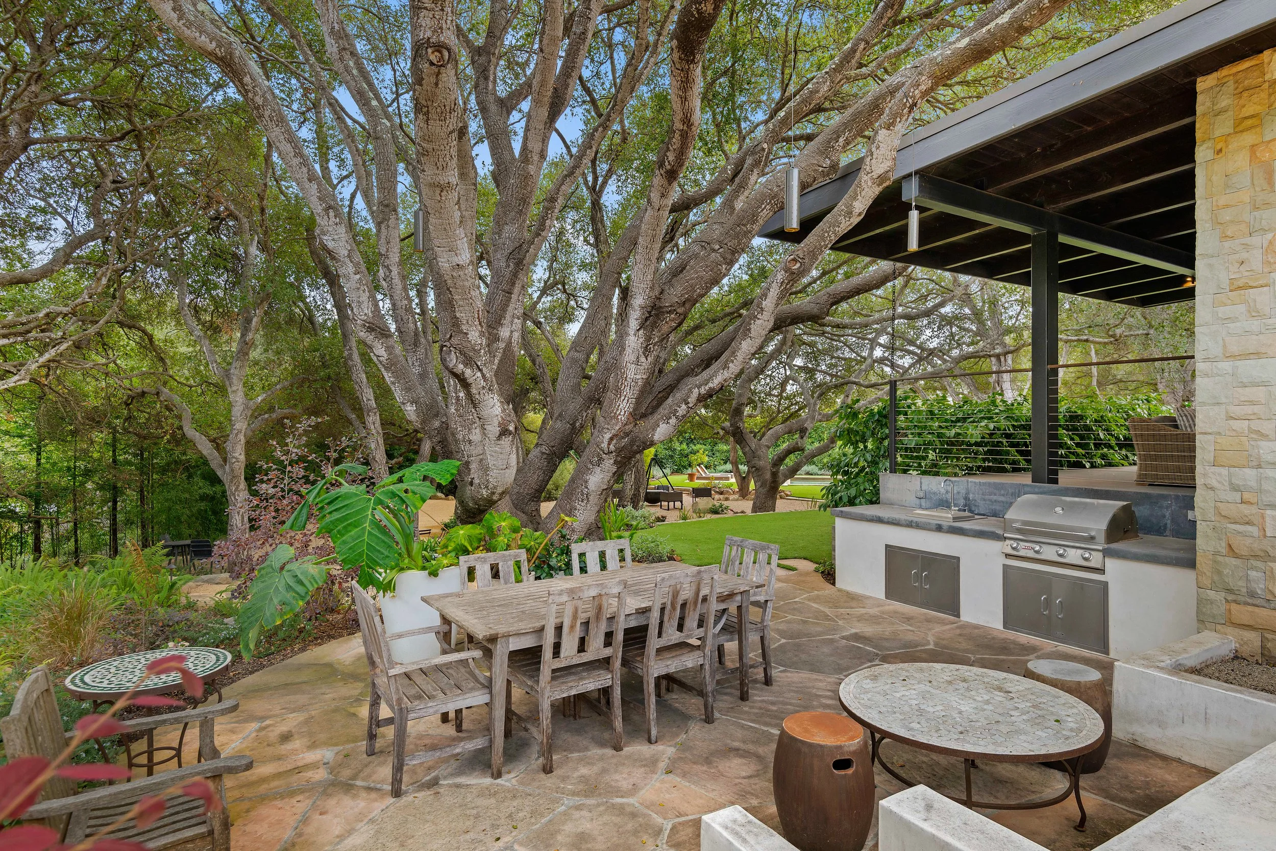38 - BBQ Area.jpg
