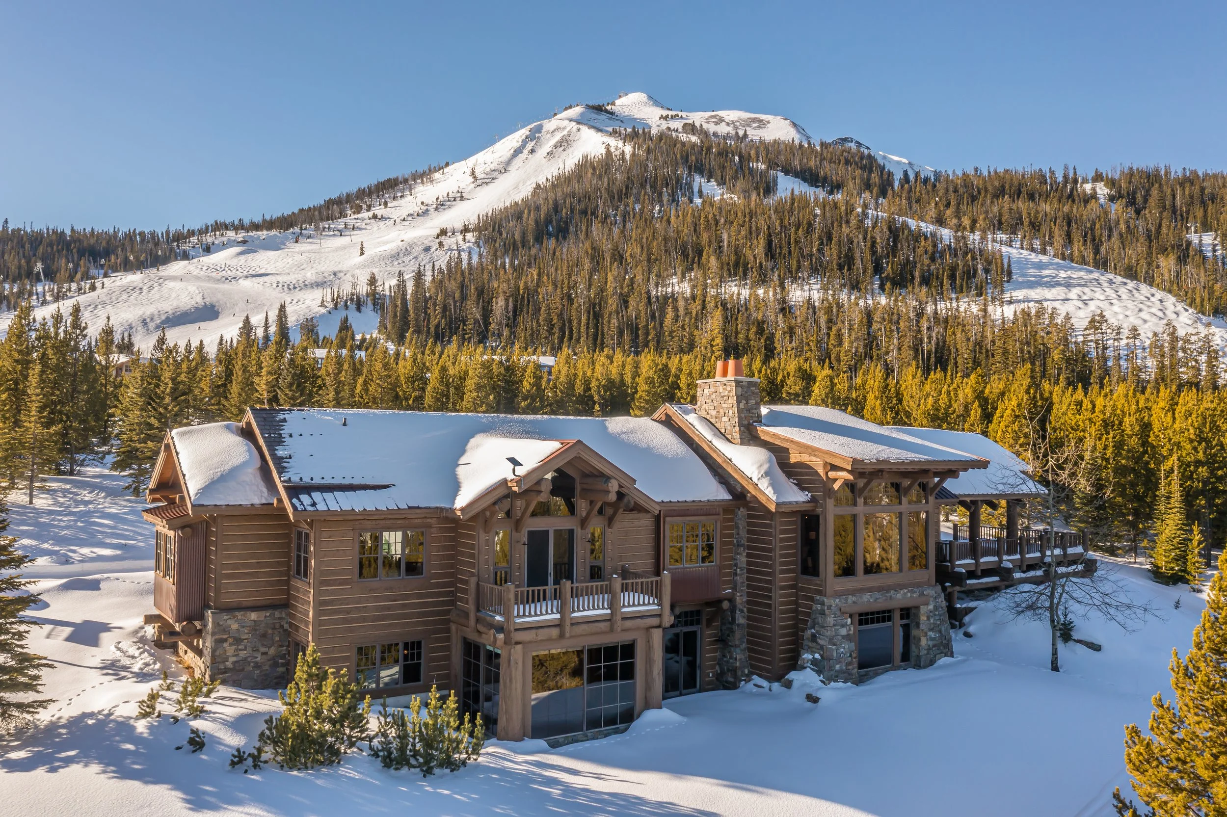 6 BEDS | 7 BATHS | 7,940 SQ. FT. $16,950,000