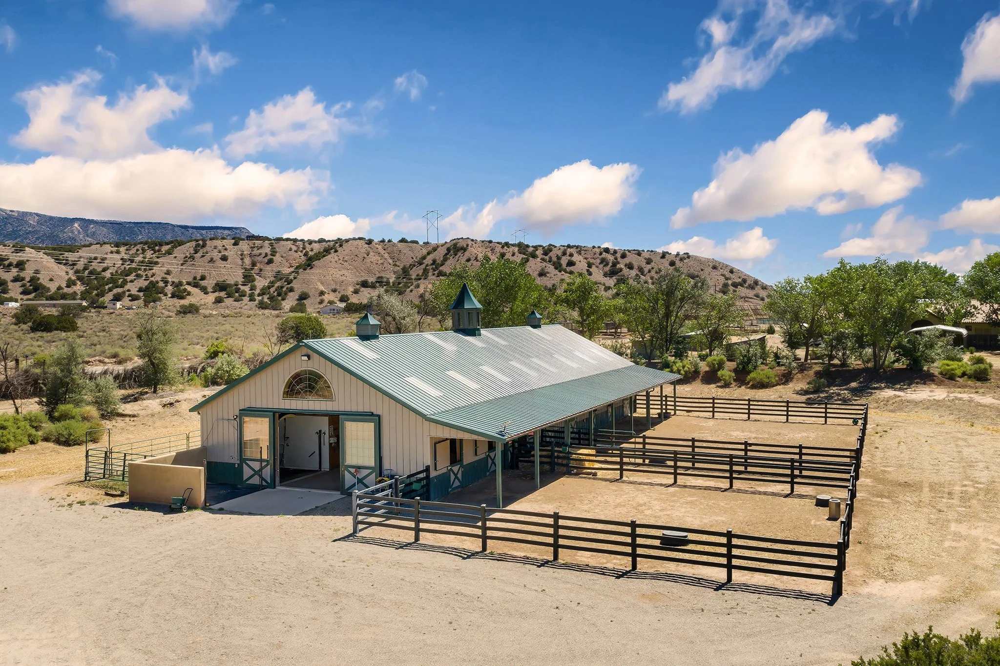 Abiqiu Farms Barn9.jpg