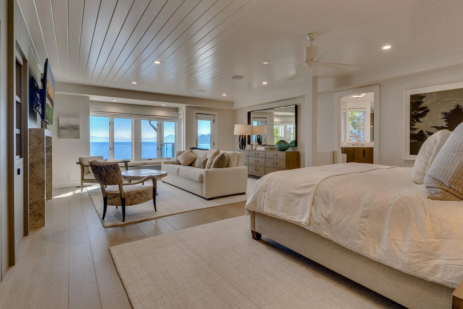 Carnelian Charm-large-050-070-Primary Bedroom En suite-1500x1000-72dpi.jpg