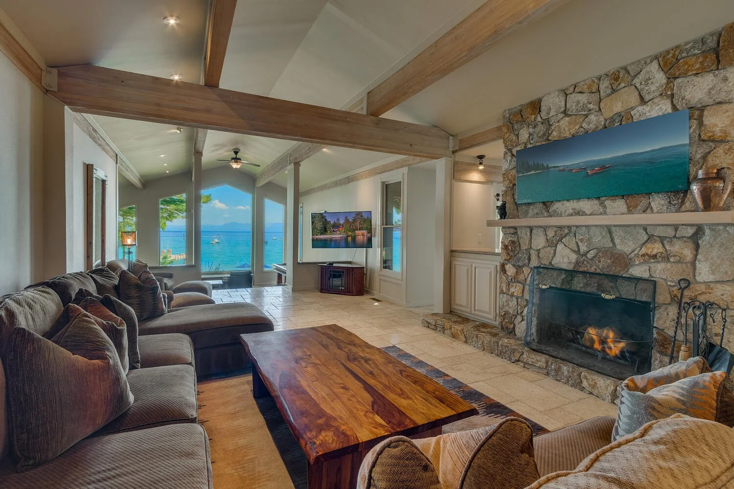 sandy_shores-large-014-088-living_room-1500x1000-72dpi.jpg