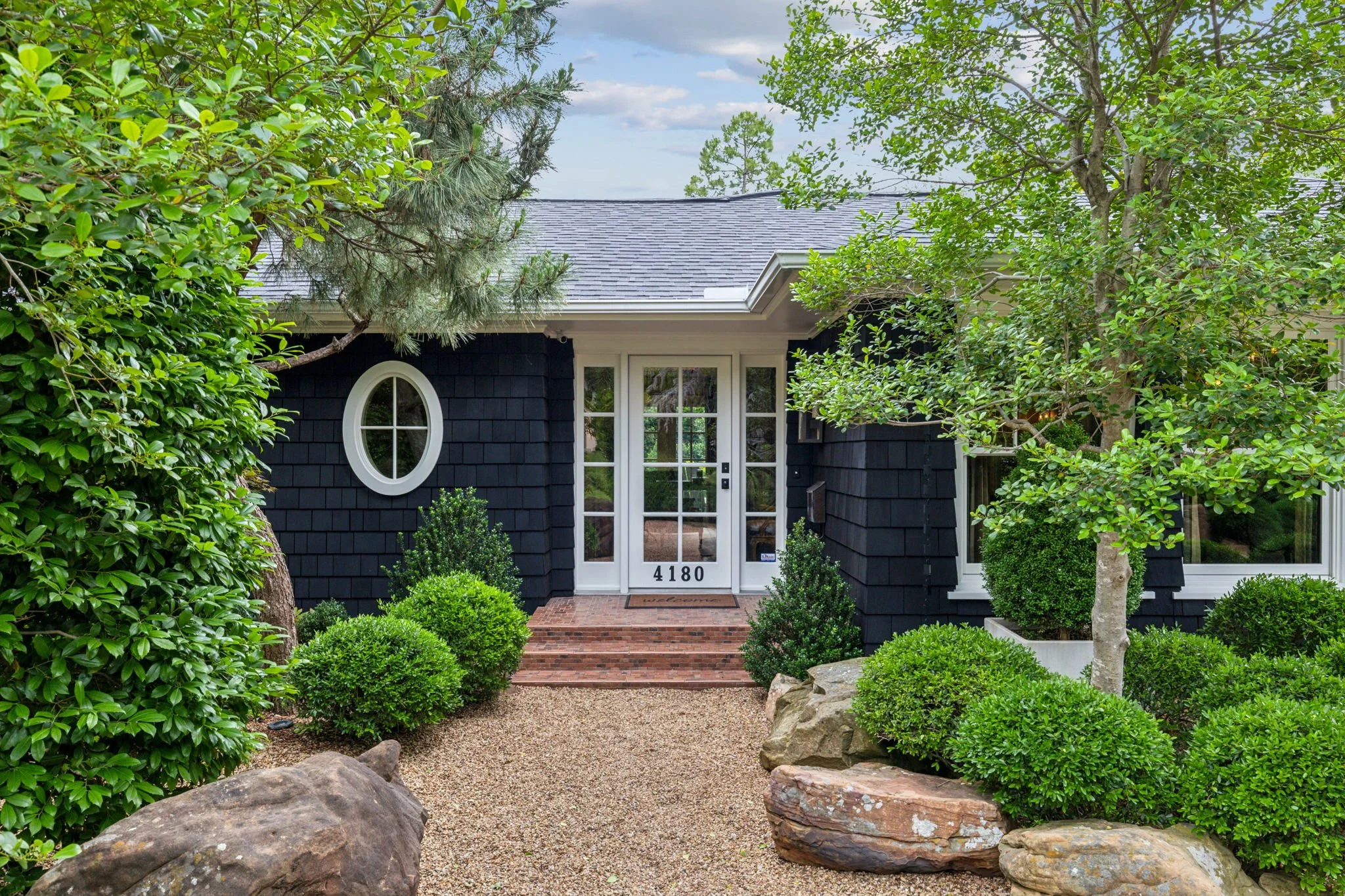 2 BEDS | 4 BATHS | 2,447 SQ. FT | $2,150,000