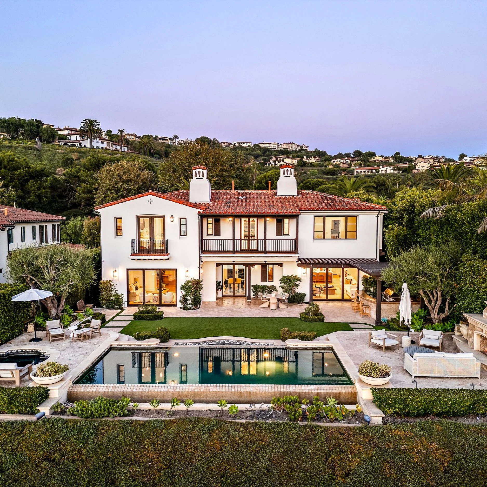 7 BEDS | 8 BATHS | 5,760 SQ. FT. $16,995,000