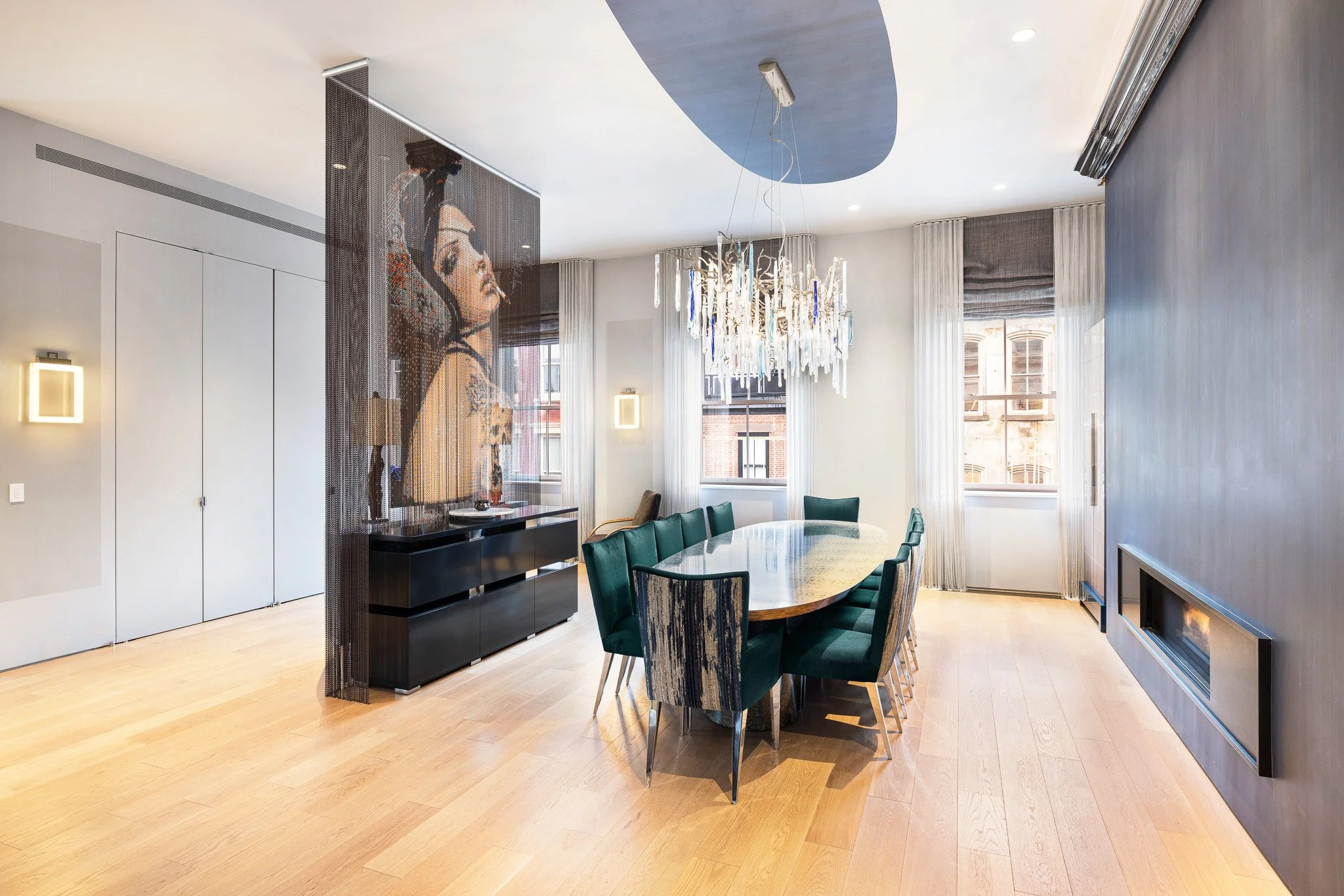 25 Mercer-Dining 2-staged-SA.jpg