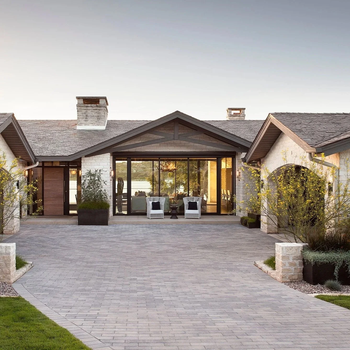 5 BEDS | 6 BATHS | 8,226 SQ. FT. PRICE UPON REQUEST