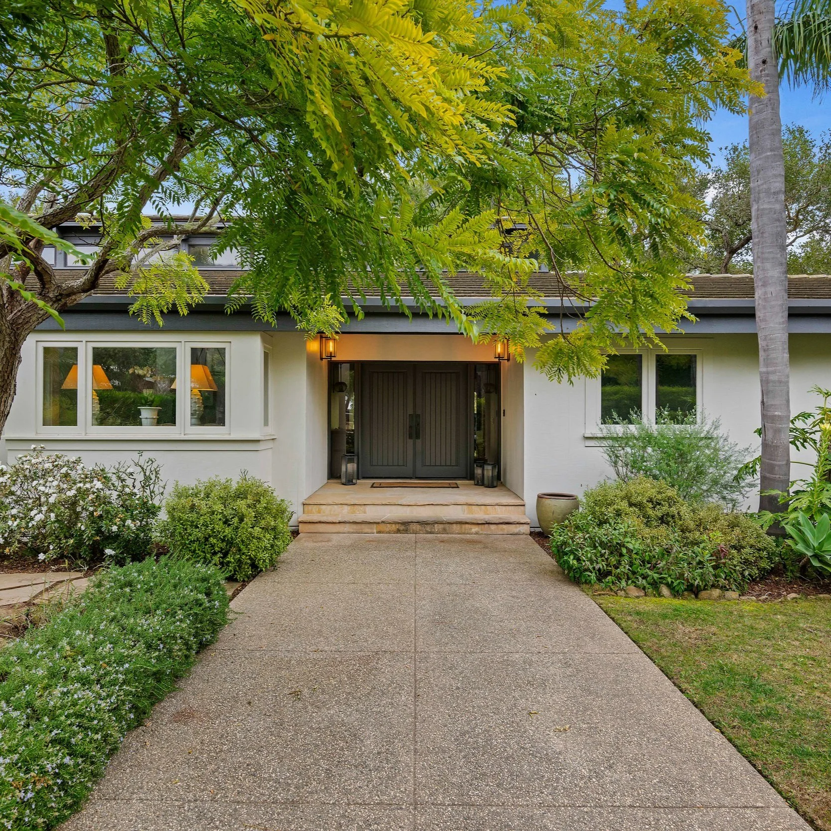4 BEDS | 3.5 BATHS | $34,500/MO