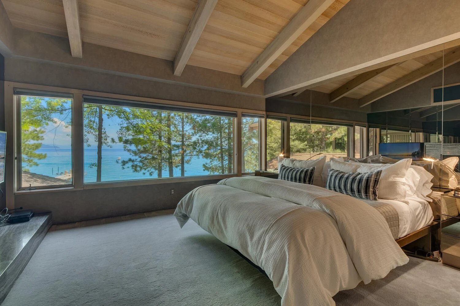 sandy_shores-large-041-114-primary_bedroom_ensuite-1500x1000-72dpi.jpg
