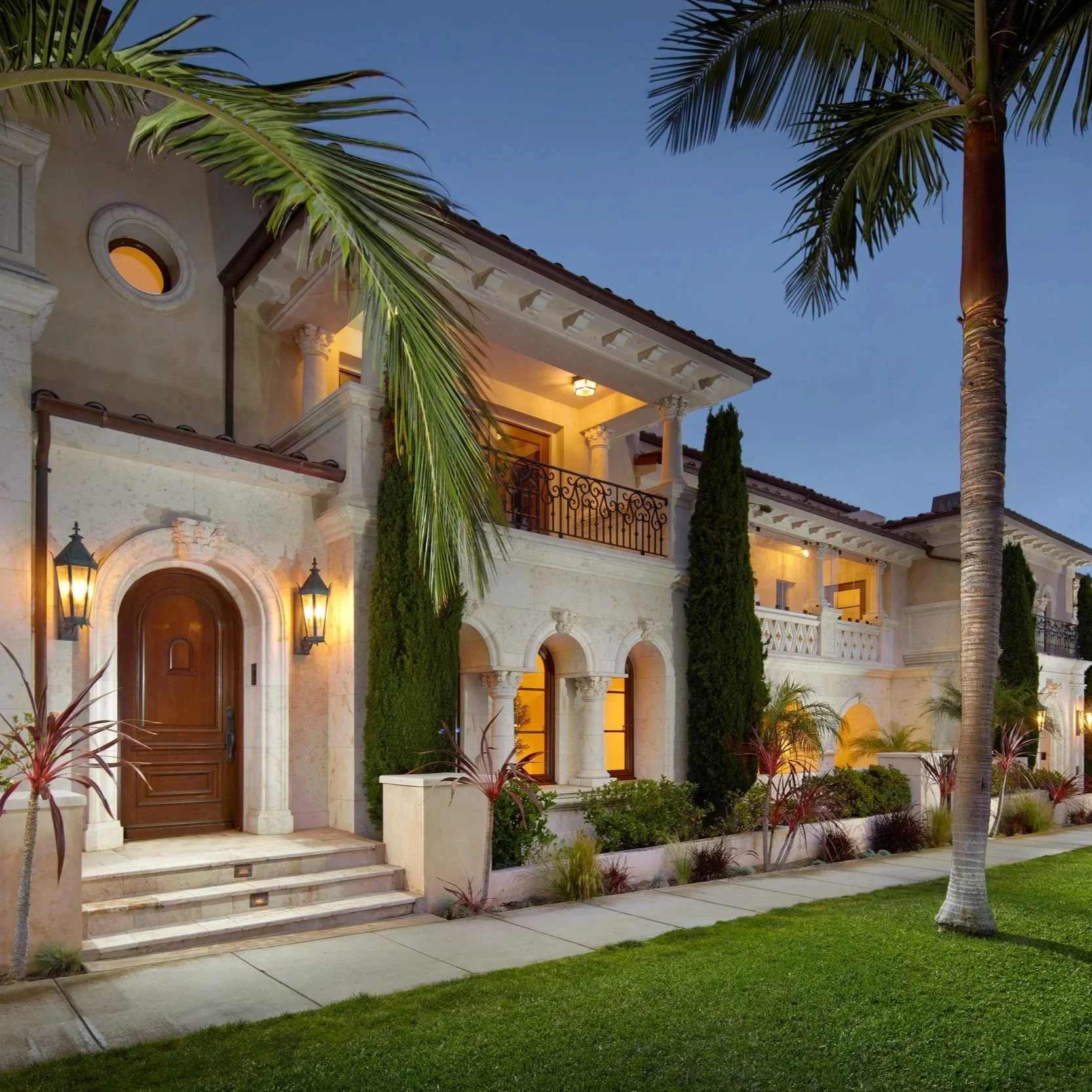6 BEDS | 7+ BATHS | 11,579 SQ. FT. $22,995,000