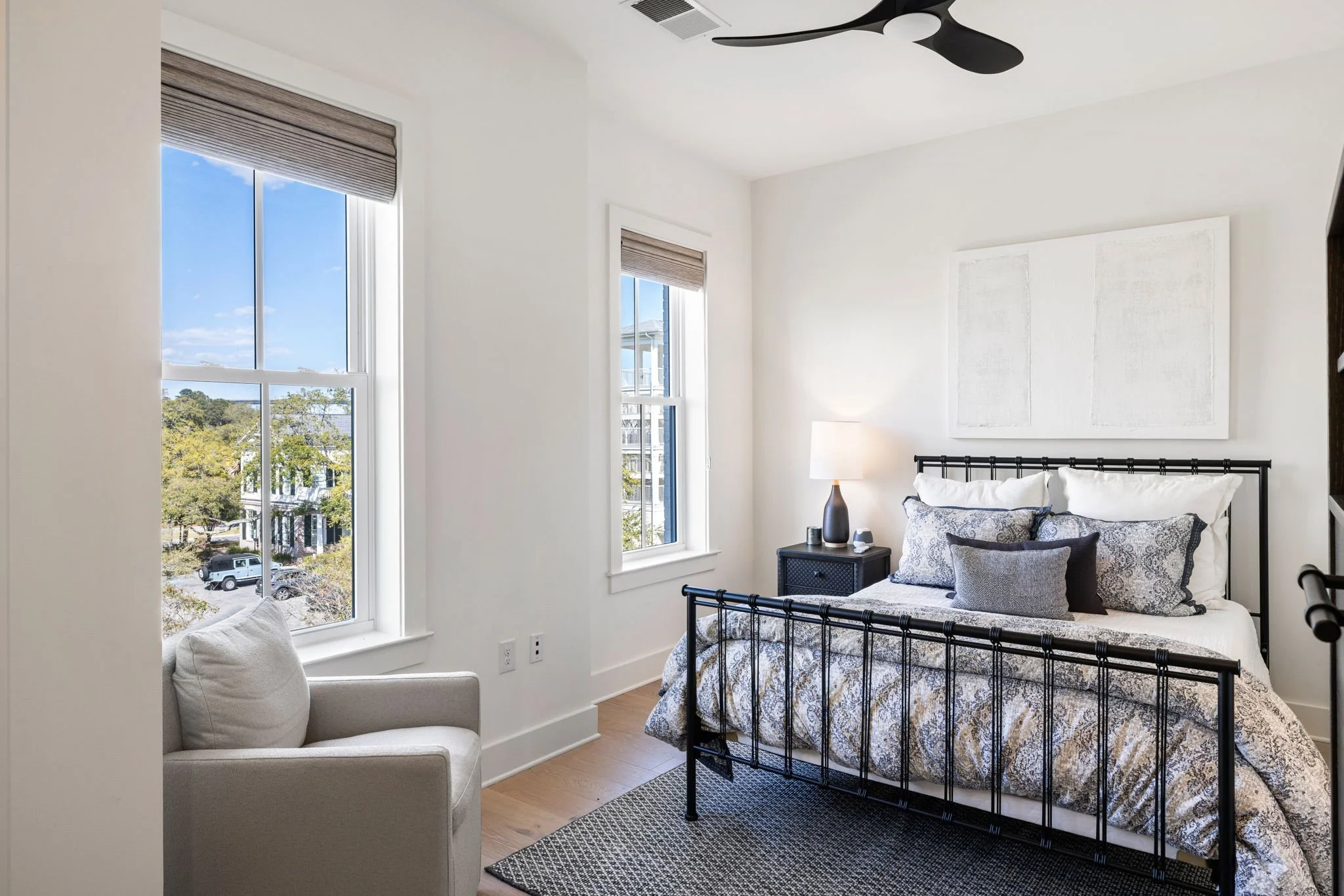 25-web-or-mls-508 Helmsman St - Coastal RE Photo-23.jpg