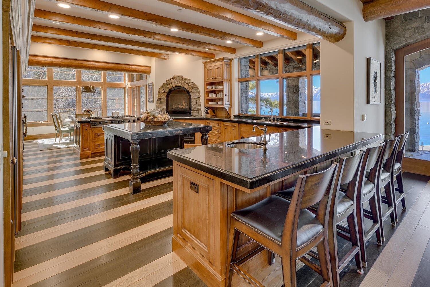 16  18 Stone Creek Ln-large-013-005-KitchenBreakfast Bar-1500x1000-72dpi.jpg