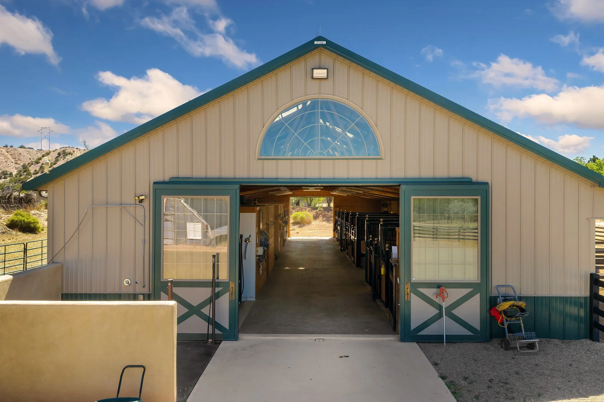 Abiqiu Farms Barn11.jpg