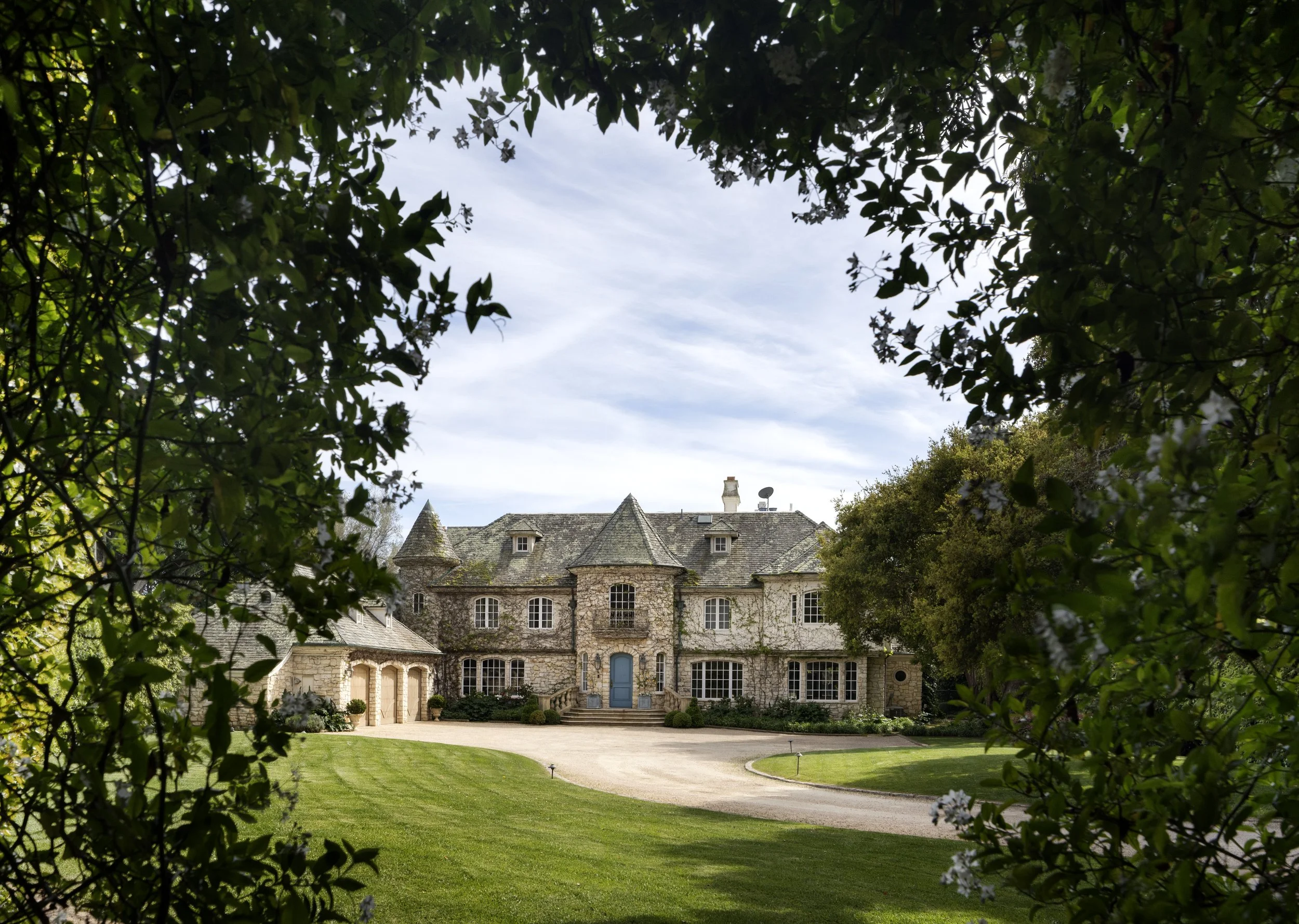 1567 E Valley (2).jpg