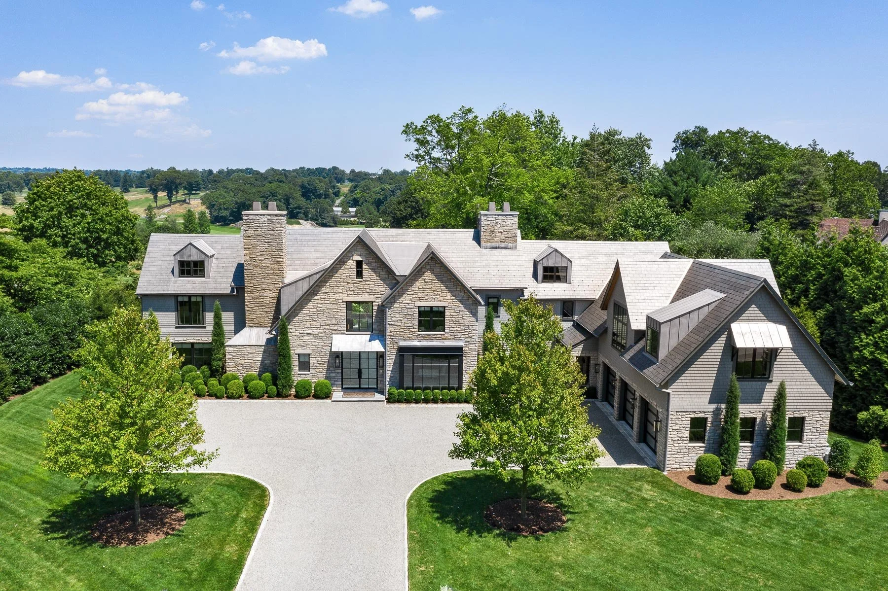 21 Bellevue Ave 01 - WEB.jpg