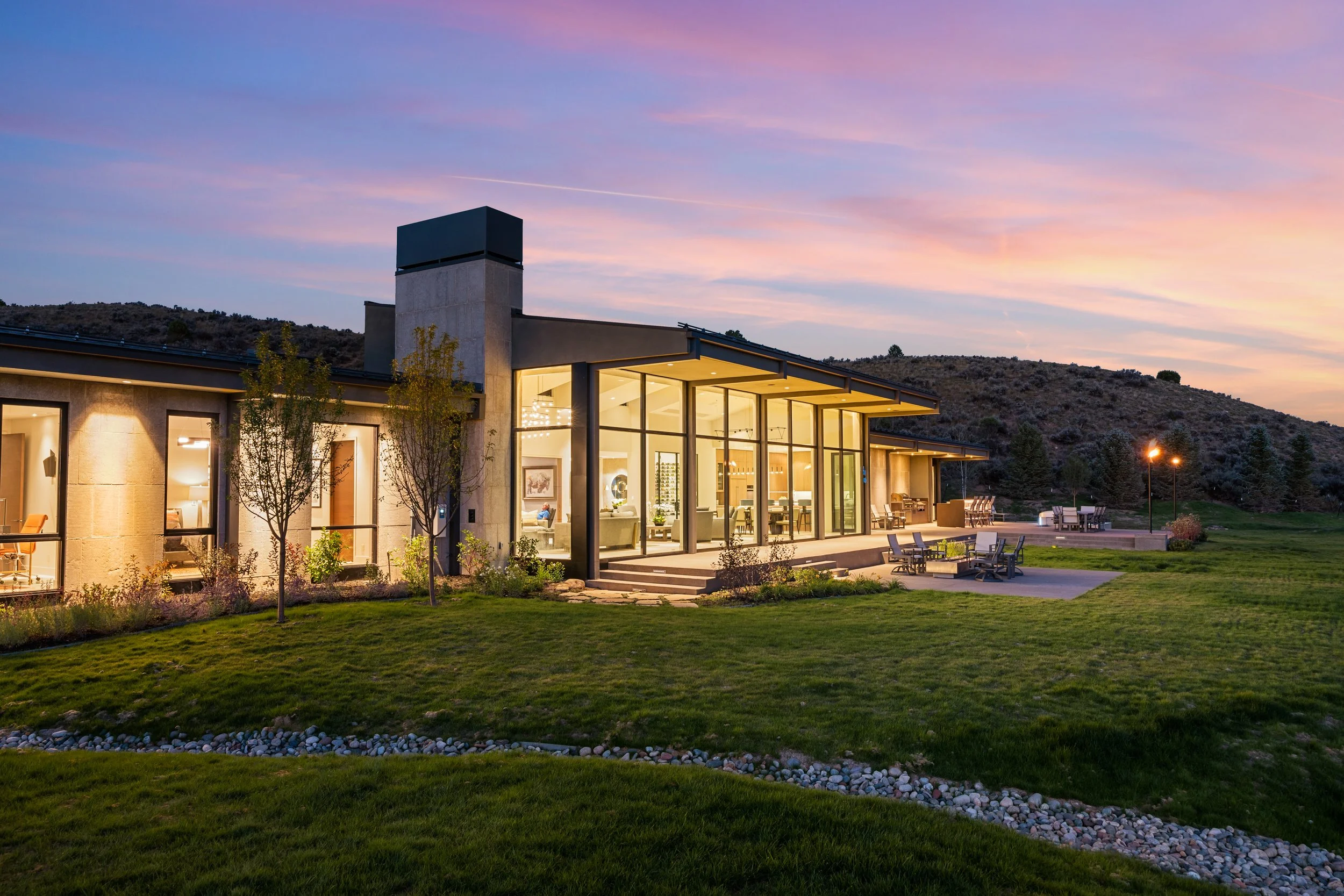 4 BEDS | 5 BATHS | 5,095 SQ. FT. $18,500,000