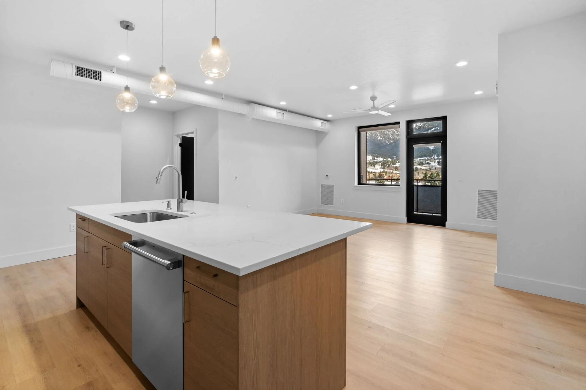 9-web-or-mls-LAW06111.jpg