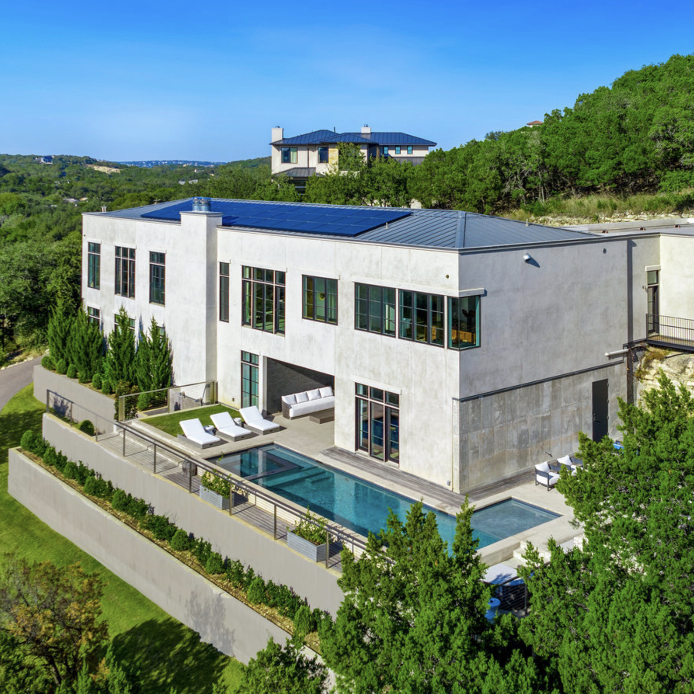 5 BEDS | 6 BATHS | 6,597 SQ. FT. $7,950,000