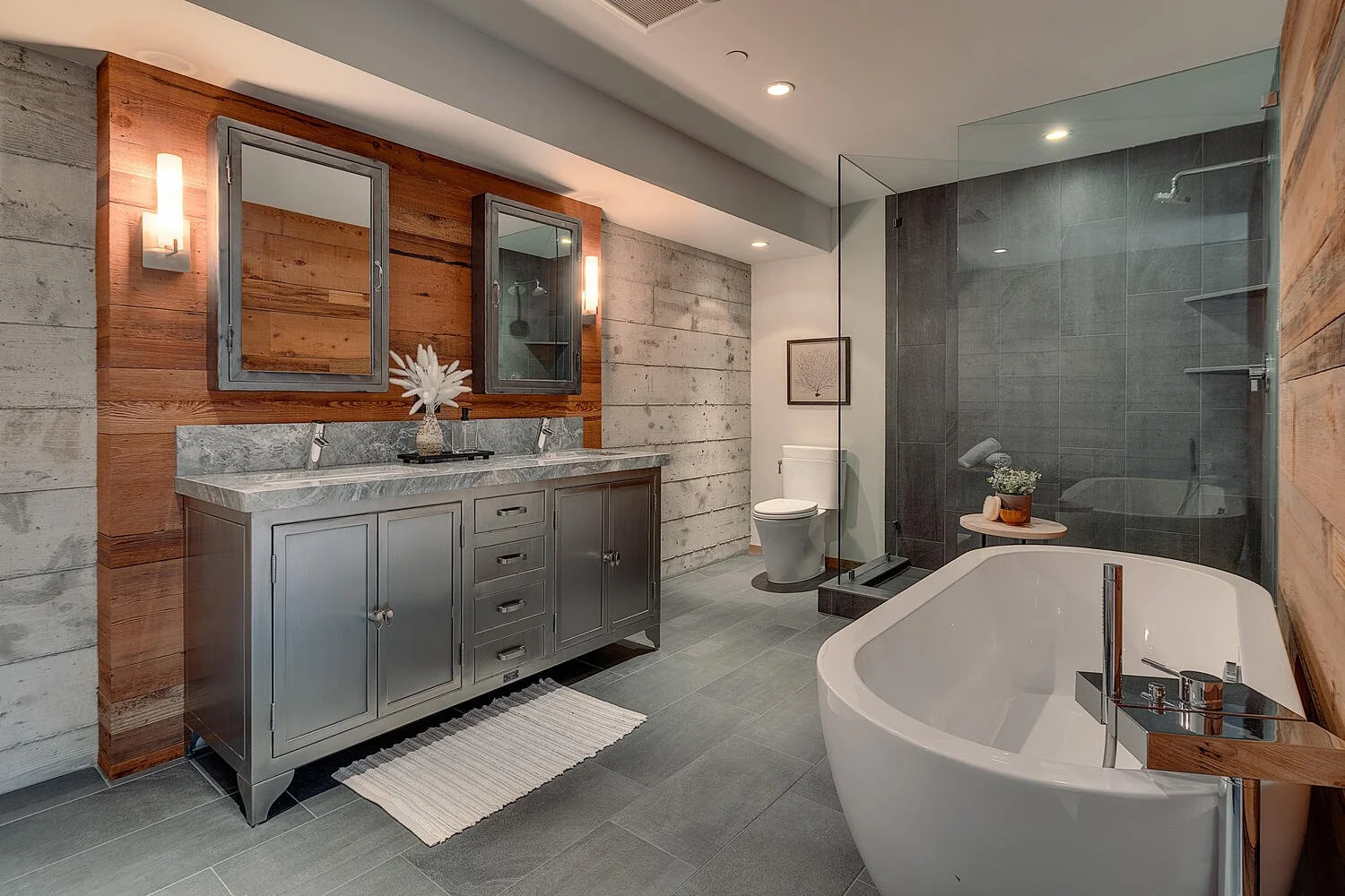 1620_lanny_ln_olympic_valley-large-023-011-primary_bathroom-1500x1000-72dpi.jpg