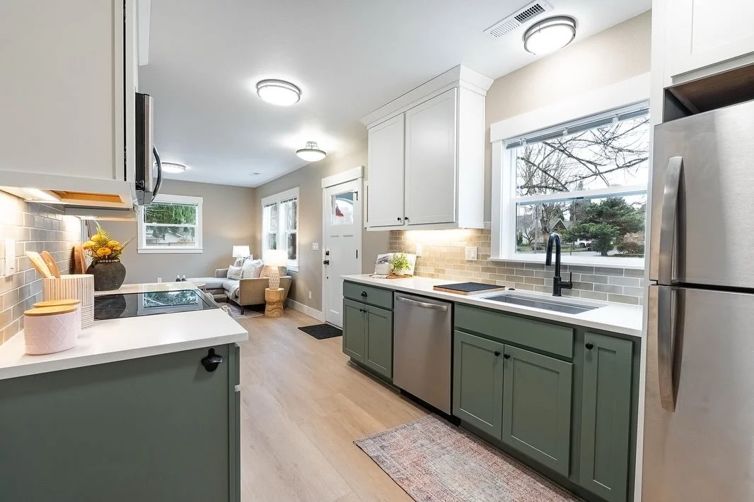 It was a pleasure capturing @portland.houseworks recent project, Smith Street! I love partnering with local small businesses to create compelling brand imagery and showcase the spaces they&rsquo;ve worked so hard to build. 🏡

Whether you&rsquo;re lo