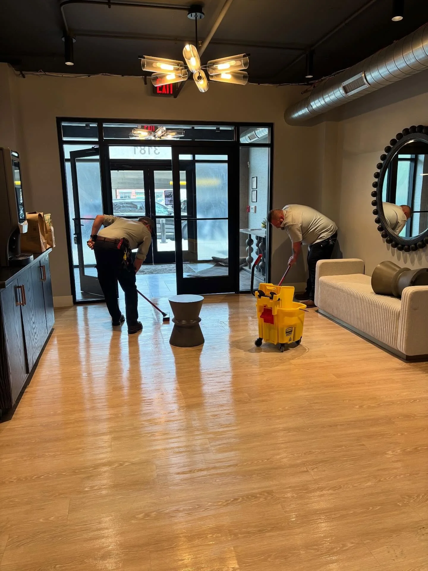 Huge shoutout to our maintenance dream team for keeping our community sparkling clean and looking its best! πΈπ§Ήβ¨ We love our crew who makes everything shine! #CleanTeamDreamTeam #CommunityGlowUp #MaintenanceMagic