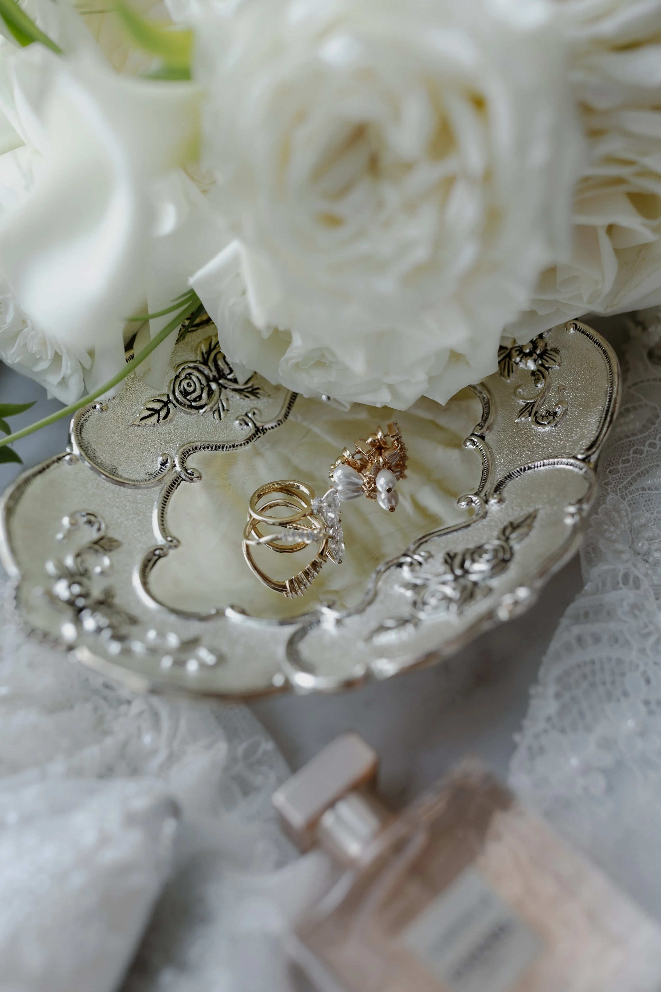 E & B getting ready moments-7797.jpg