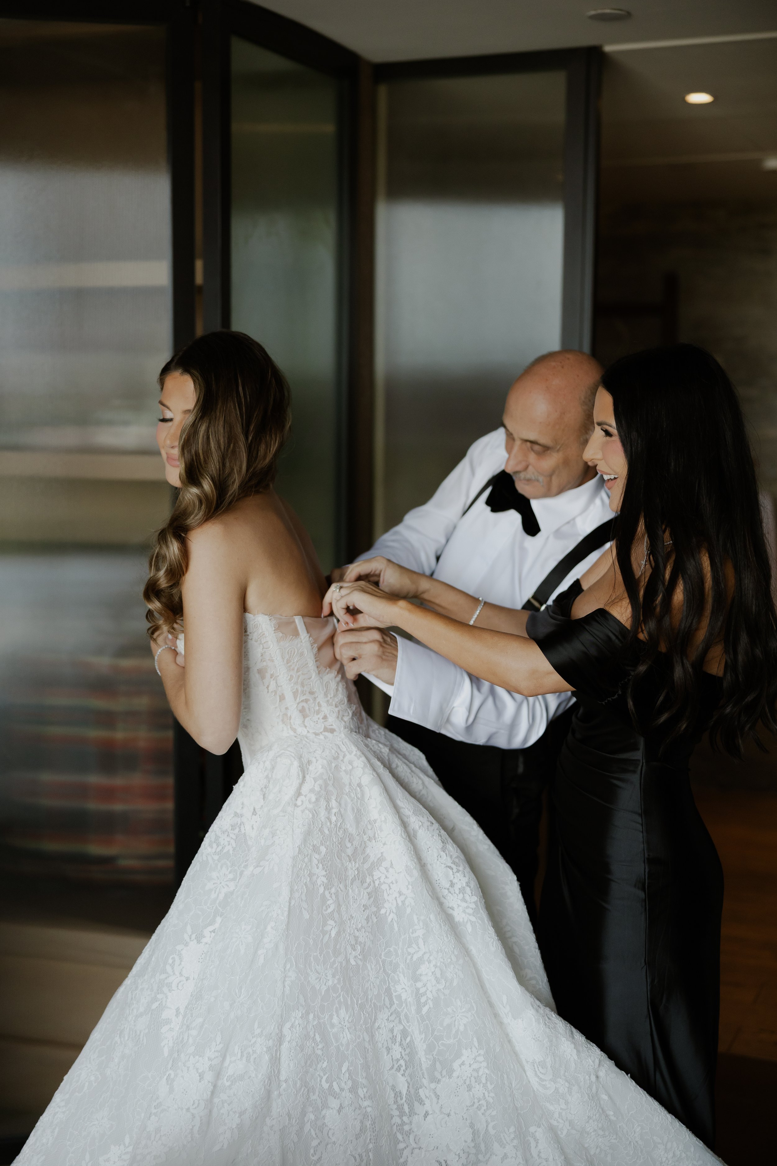 E & R Getting Ready Moments-2874.jpg