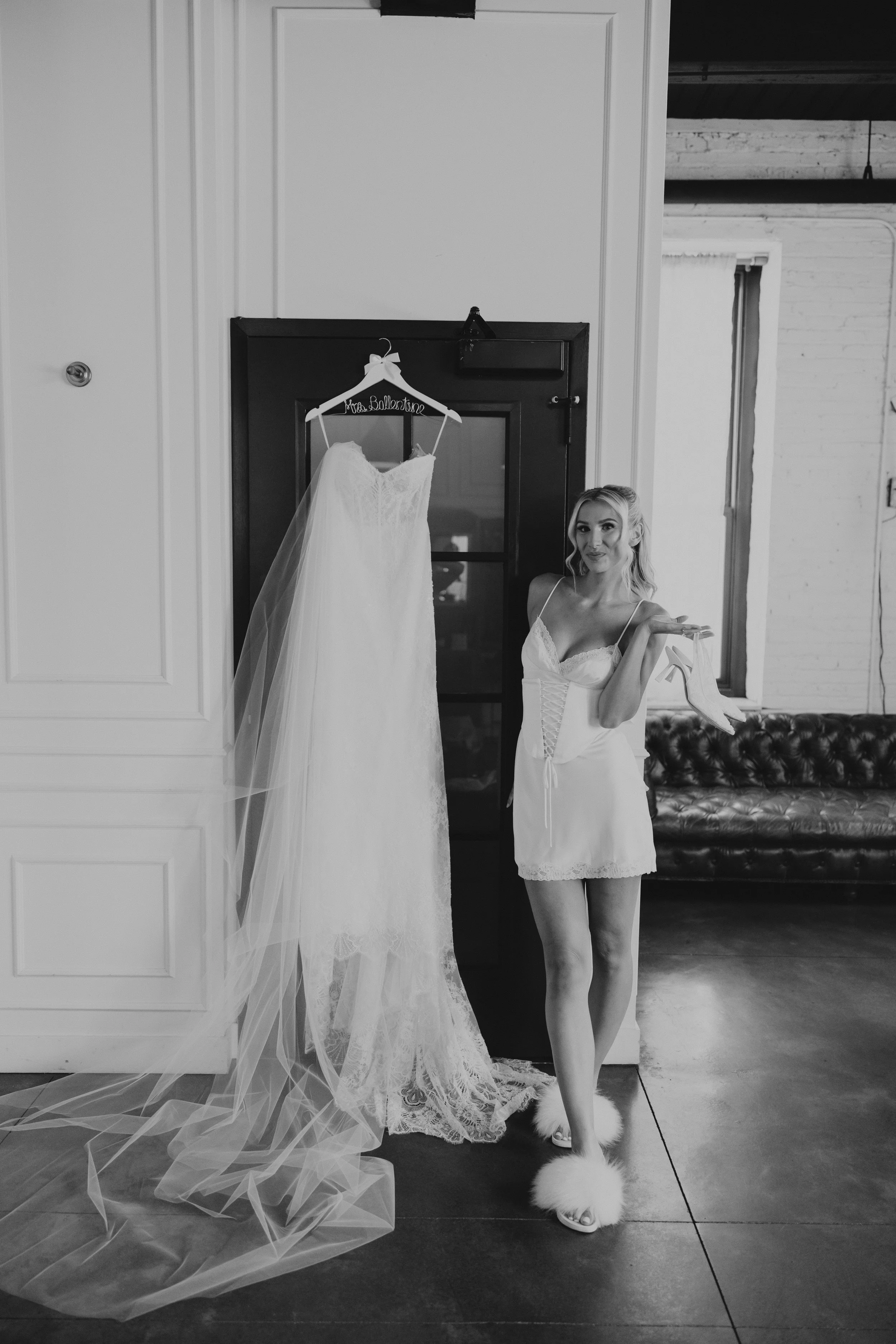 E & B getting ready moments-4234-2.jpg